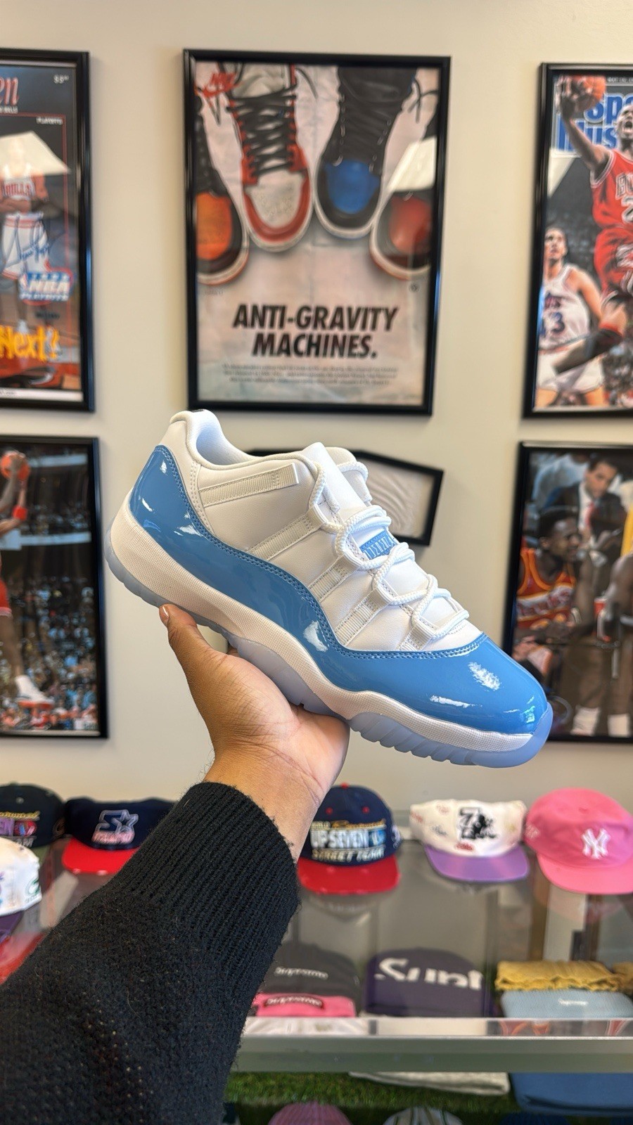 Sz 10.5 – Jordan 11 Retro Low “University Blue” (2026) FV5104-100 (SHIPS ASAP)
