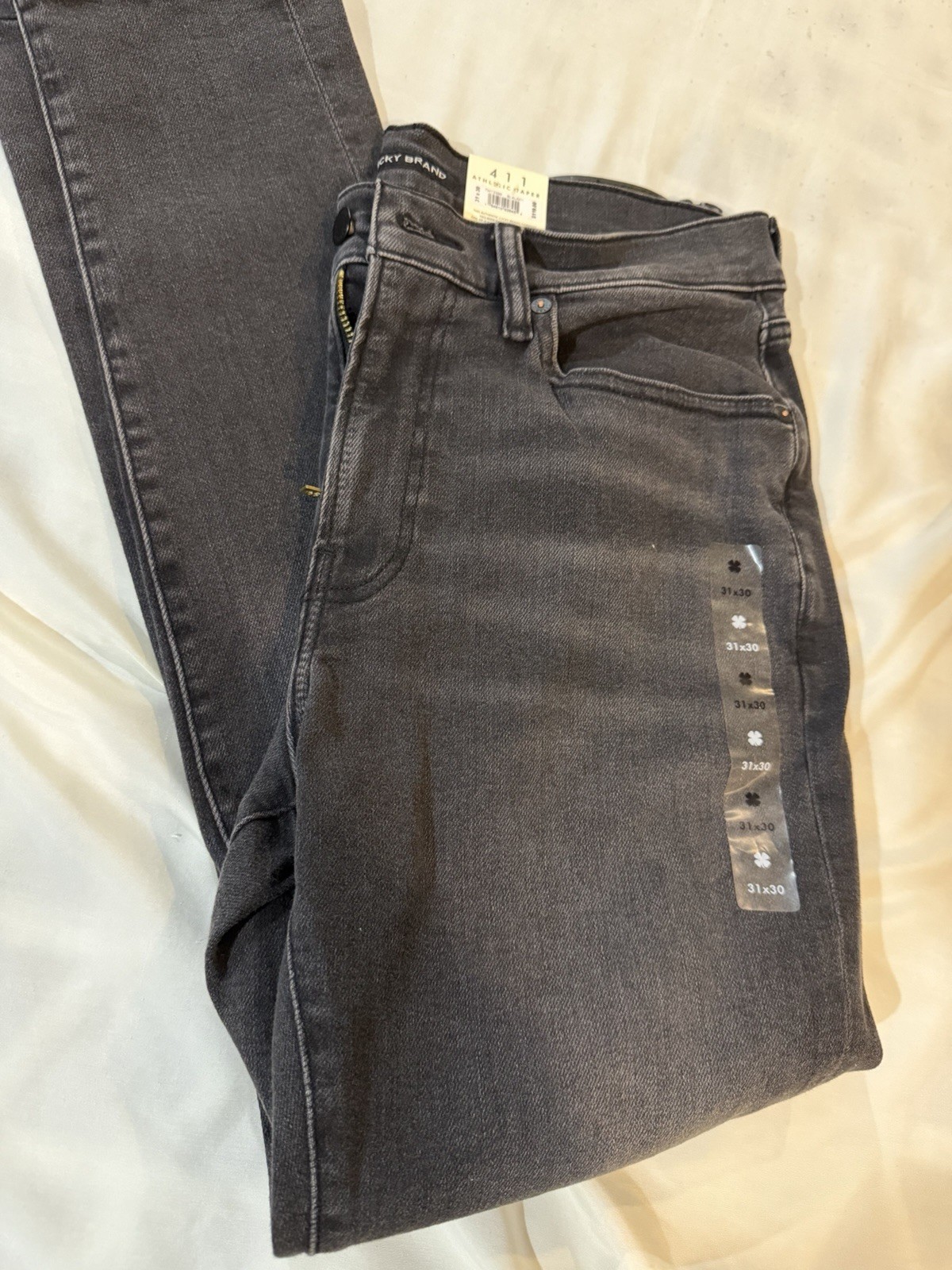 Mens Lucky Brand Jeans 411 Athletic Taper 31×30 Brand New