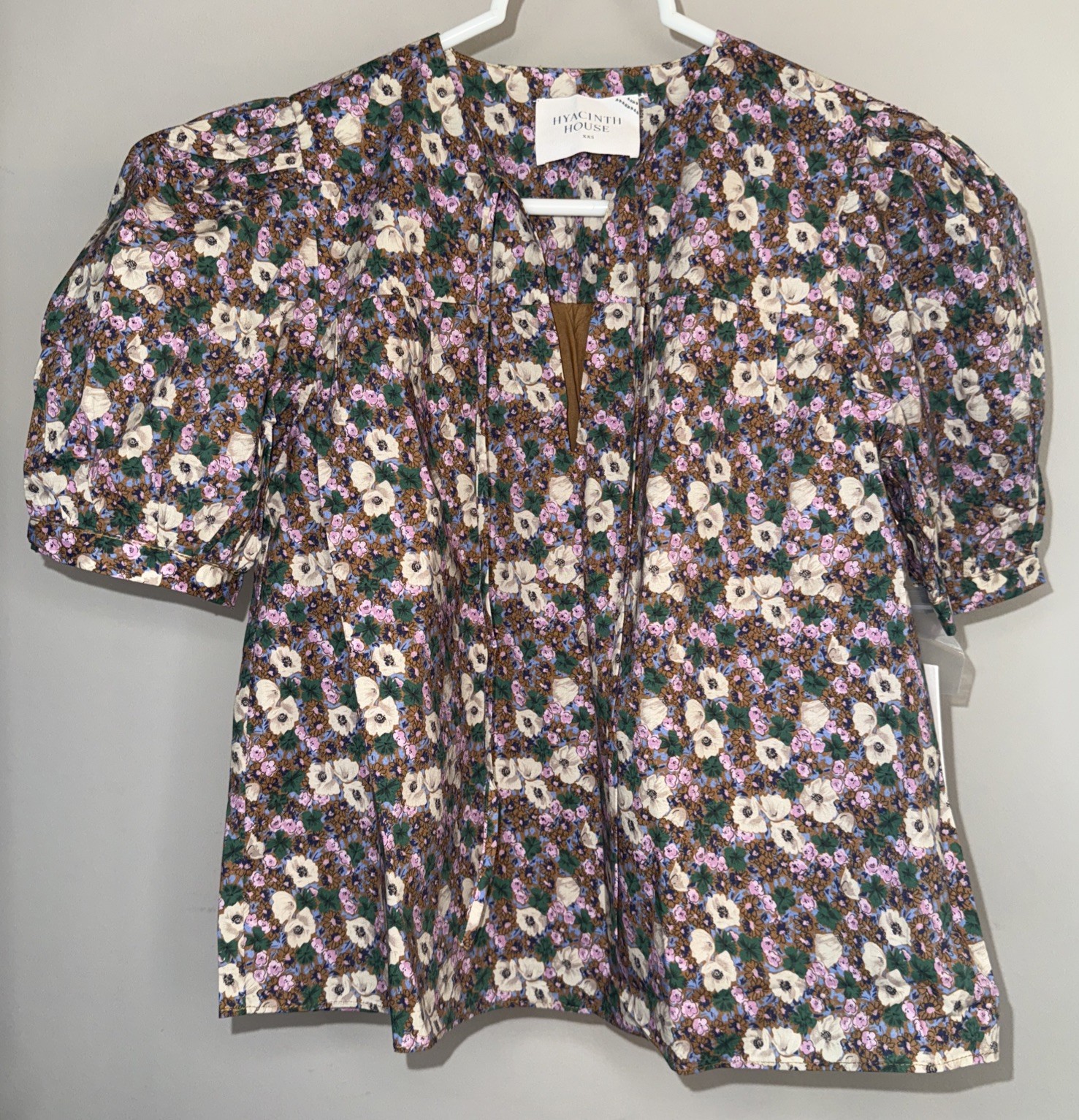 Hyacinth House Tuckernuck Purple Multi Floral Petunia Blouse – Size XXS