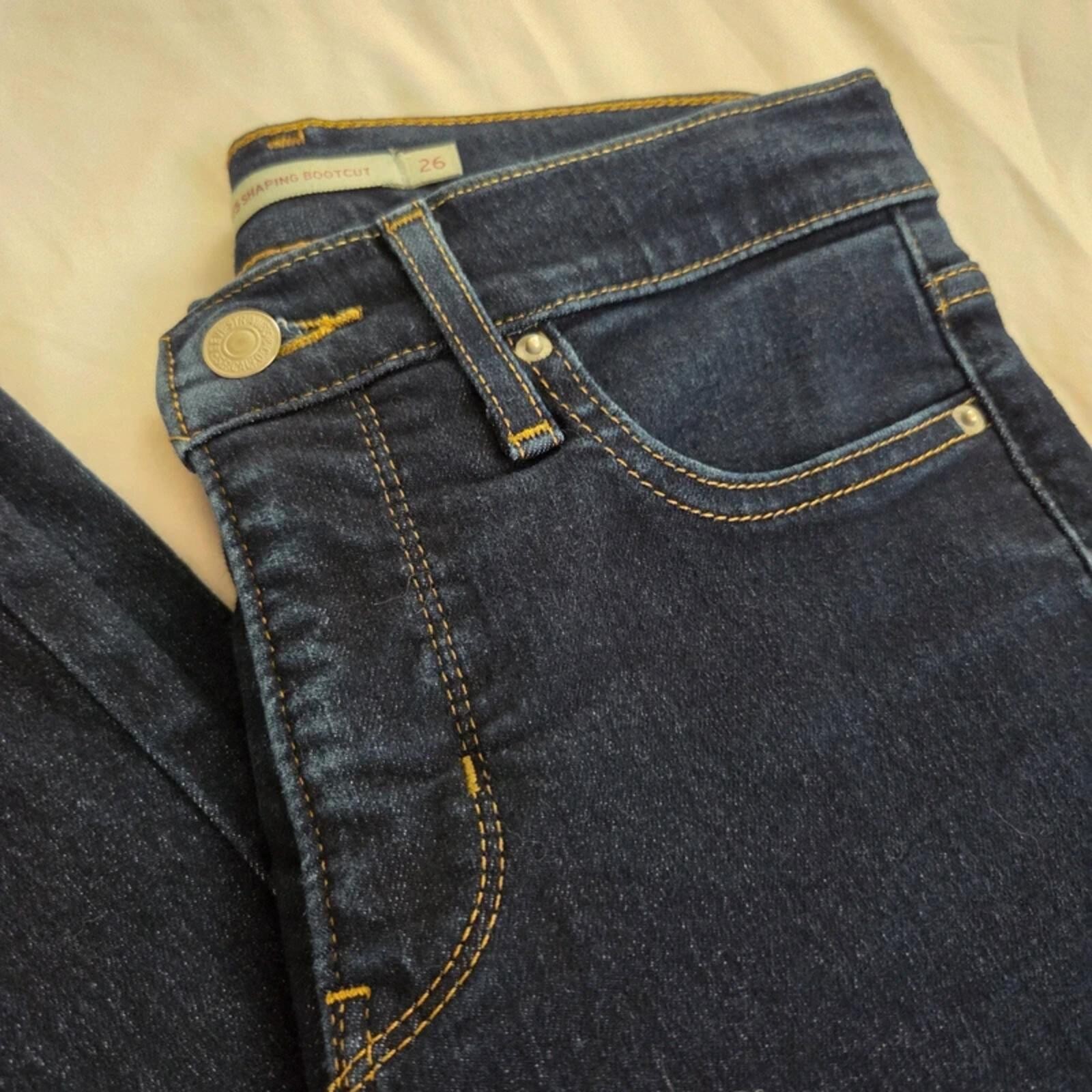 Levi’s 315 Shaping Bootcut Jeans W26 L30 Dark Wash Stretch Denim