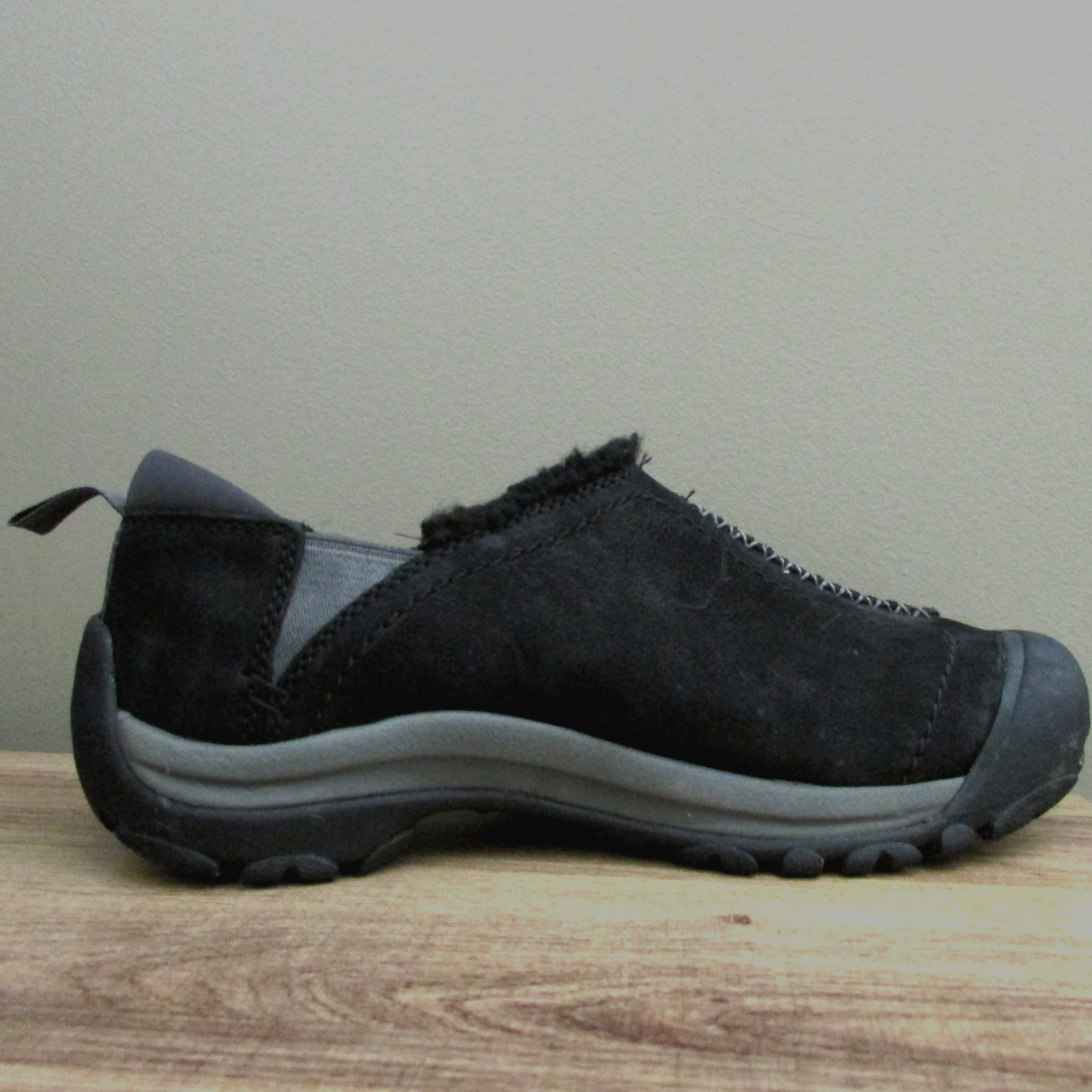 Keen Kaci Oiled Nubuck Leather black slip on Casual Comfort Shoes Sz 9
