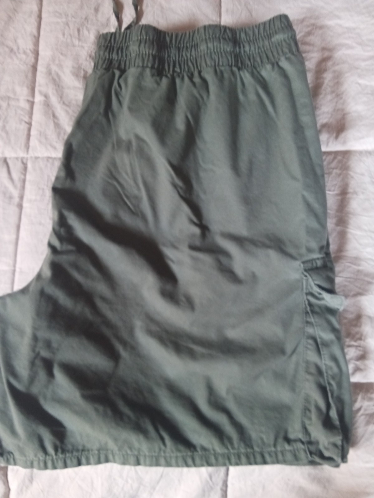 Men’s Cargo Shorts No Boundaries XL (40-42) ArmyGreen