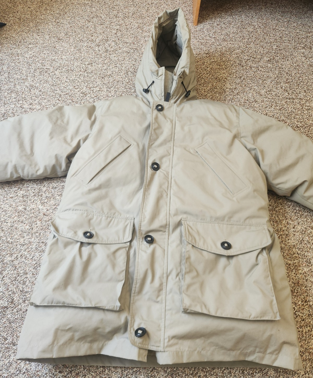 Cabelas Premier Northern Goose Down Parka Jacket Men’s XL Tan Hooded Insulated