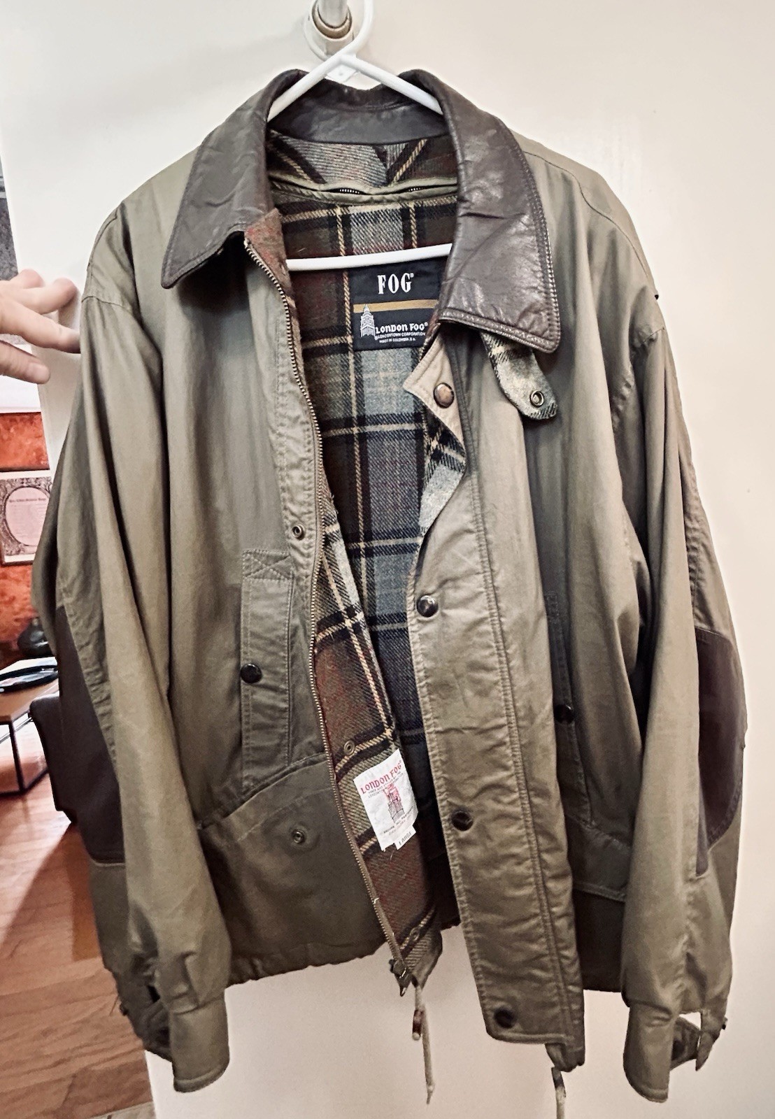 London Fog Men’s XL Brown Waxed Canvas Jacket with Pockets Classic Outdoor Coat