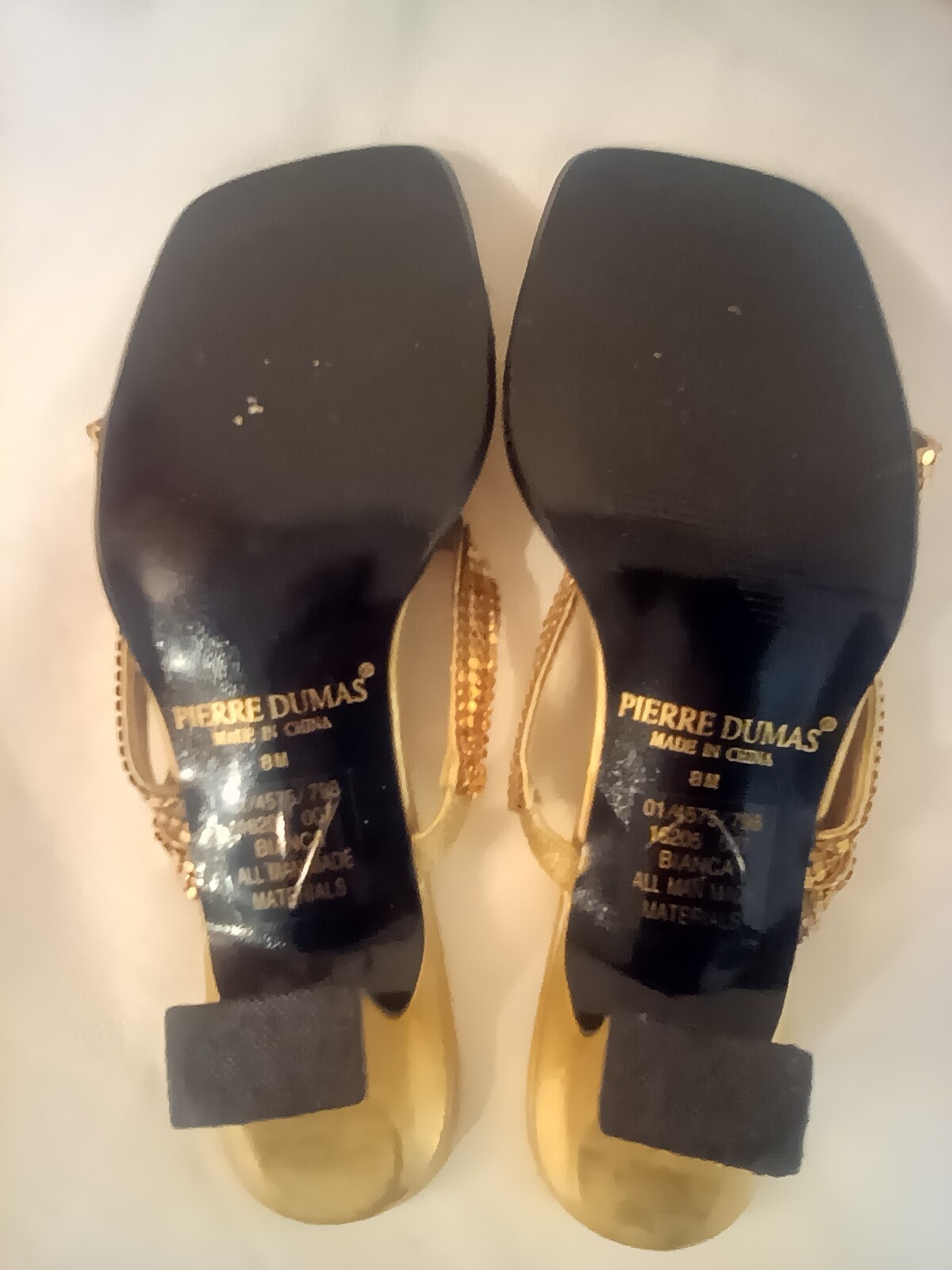 Pierre Dumas gold strappy backless sandals 8M 2.5″ heel all man made materials