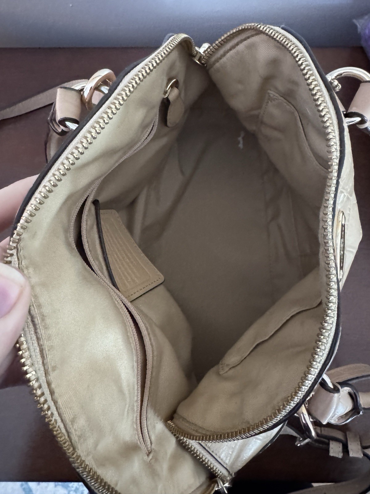 COACH BEIGE EMBOSSED CROCODILE LEATHER SIERRA BAG