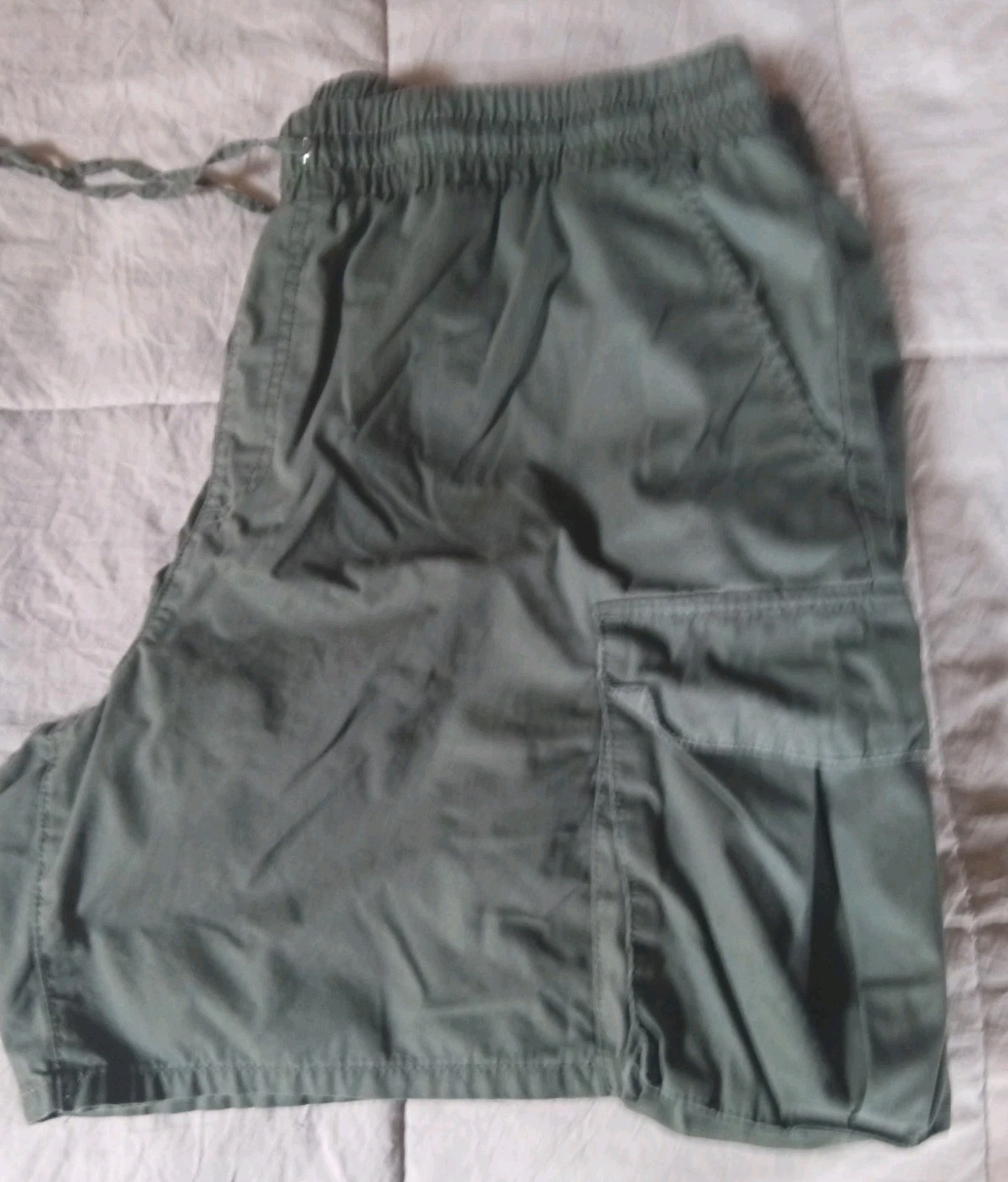Men’s Cargo Shorts No Boundaries XL (40-42) ArmyGreen