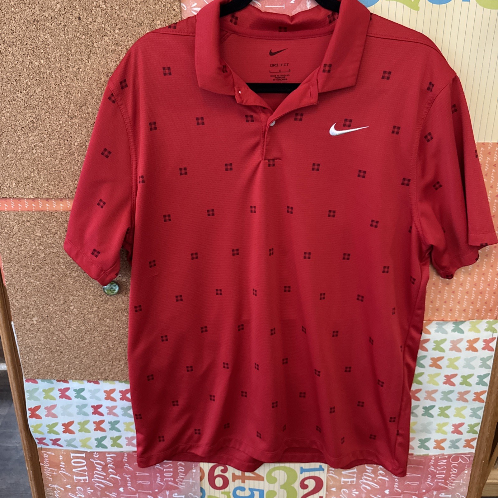 Nike Shirt Mens Red with Black Pattern Polo Golf Short Sleeve Shirt Dri Fit