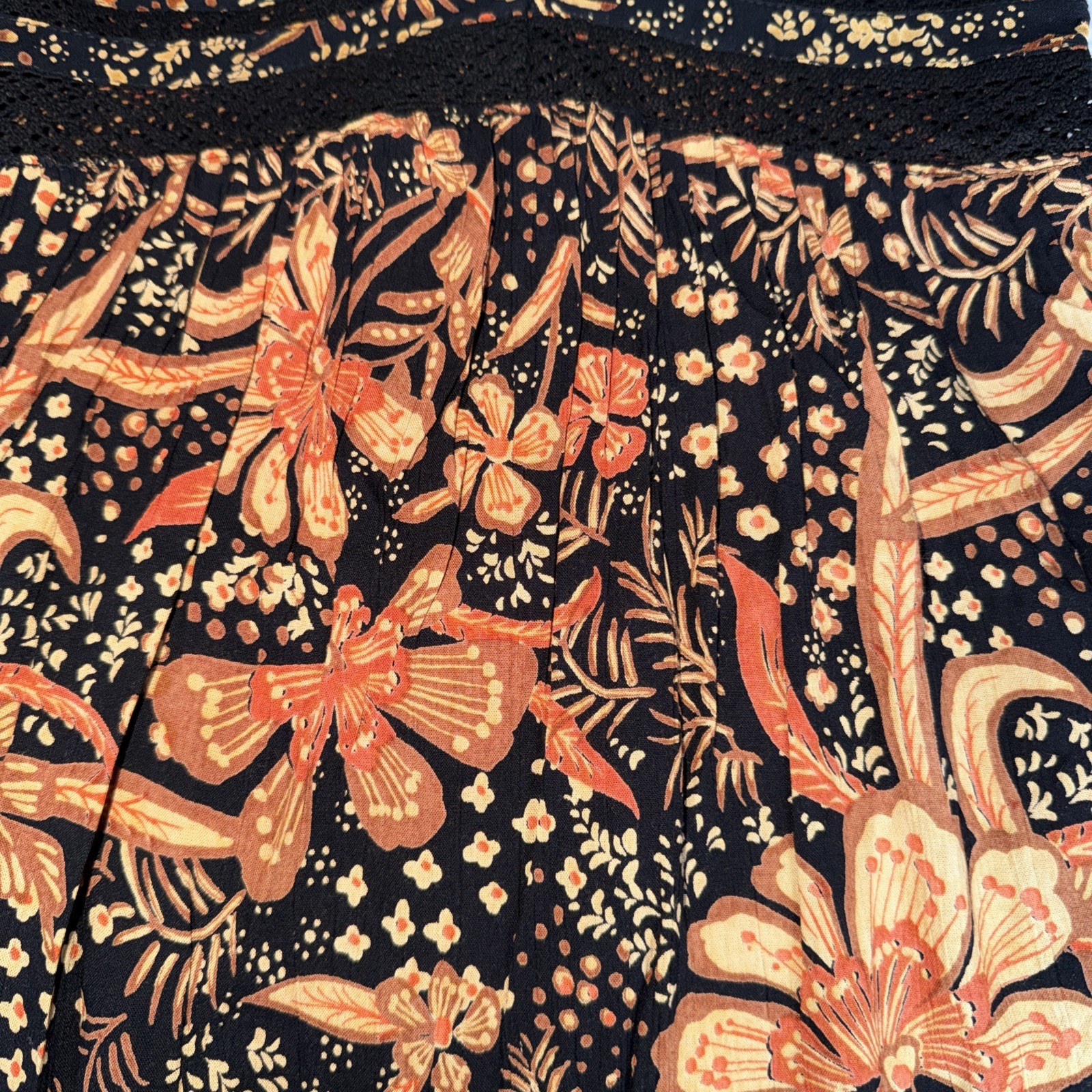 NWT Angie Boho Cottage Floral Smocked Crochet Front Maxi Dress Black $78 Small