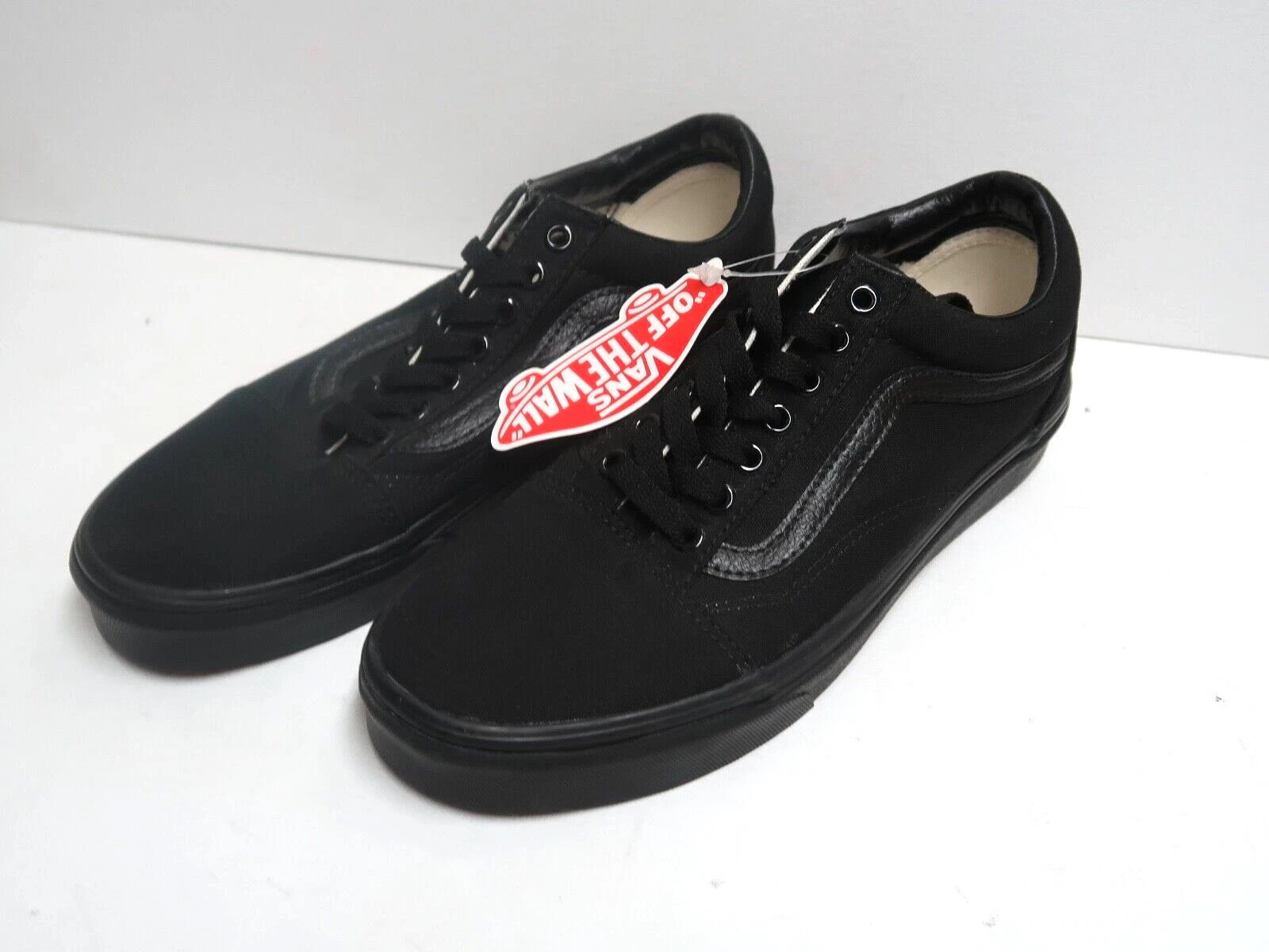 Size 11- VANS Old Skool Black – VN000D3HBKA