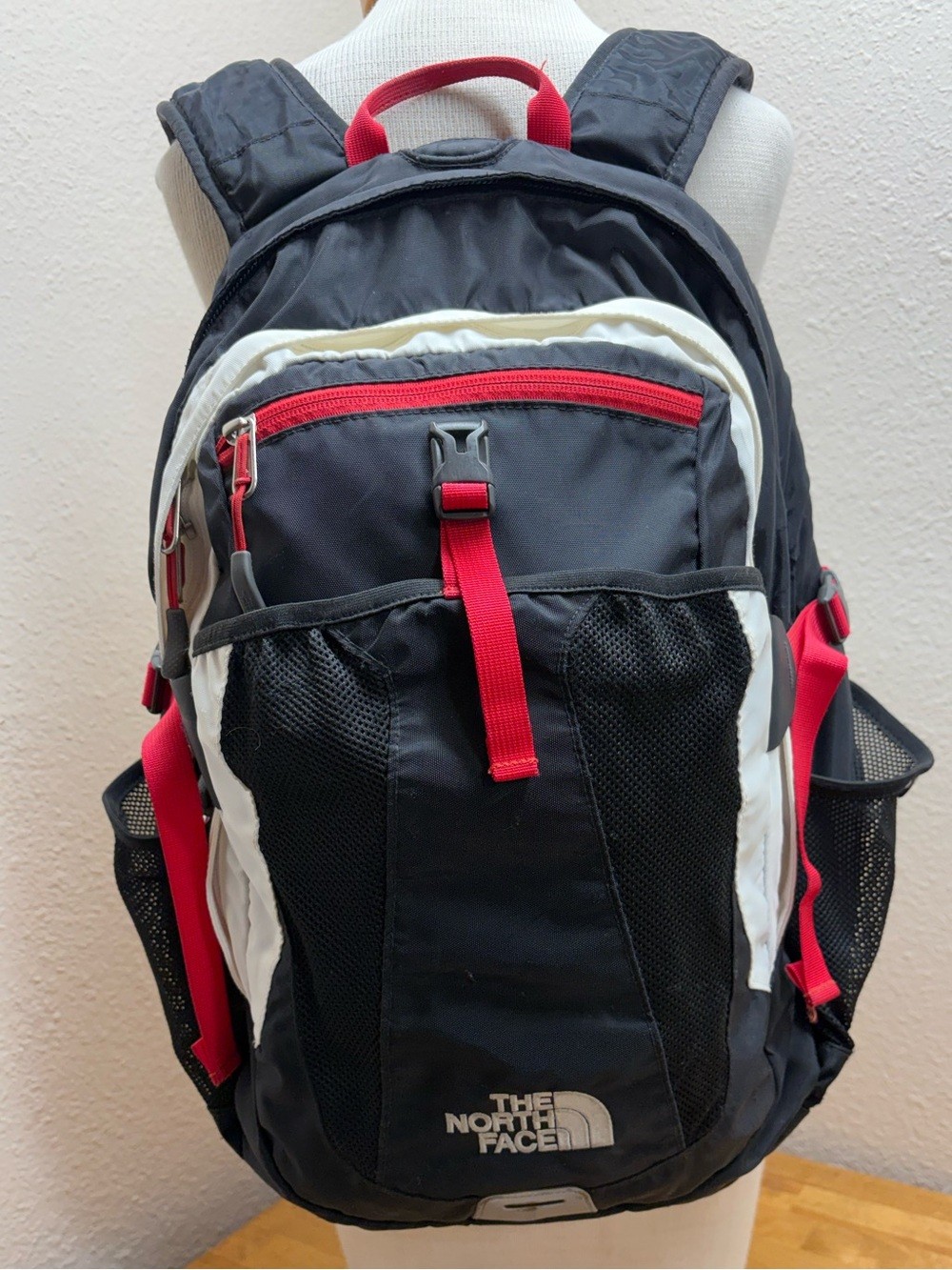 The North Face Recon Backpack Black White Red Laptop School Travel Hiking Bag