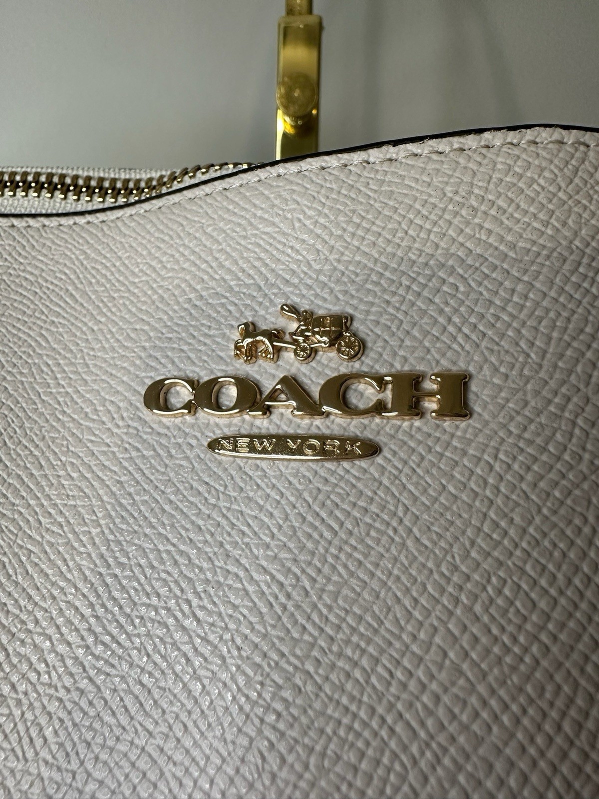 Coach City Zip Tote Chalk Crossgrain Leather Shoulder Bag Gold Hardware