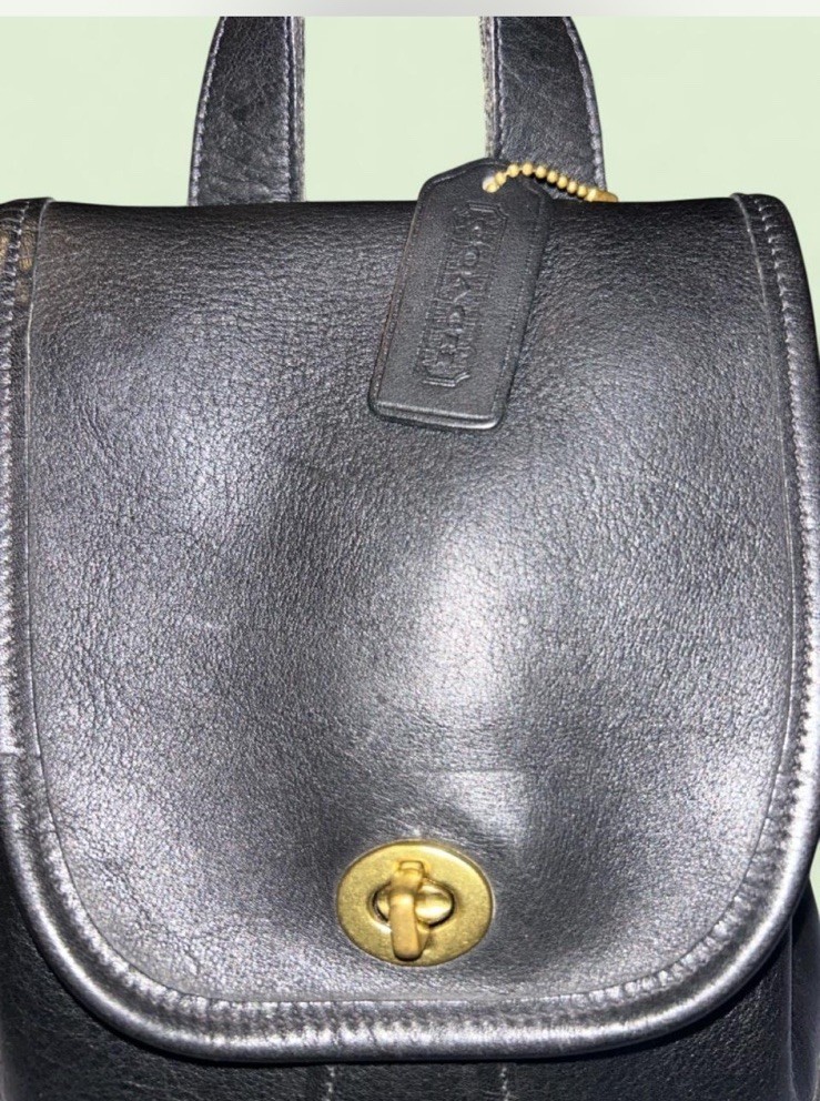 VTG COACH 9960 Black Leather Backpack Turnlock