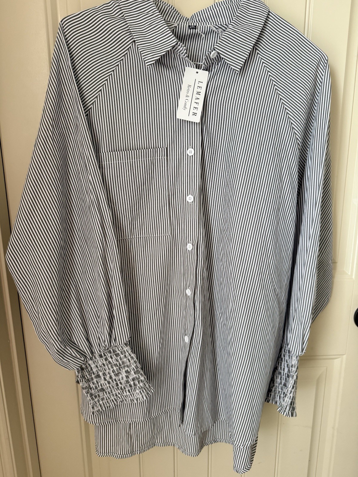 Women’s Long Sleeve Button-Up Shirt With Smocked Cuffs Size 2XL