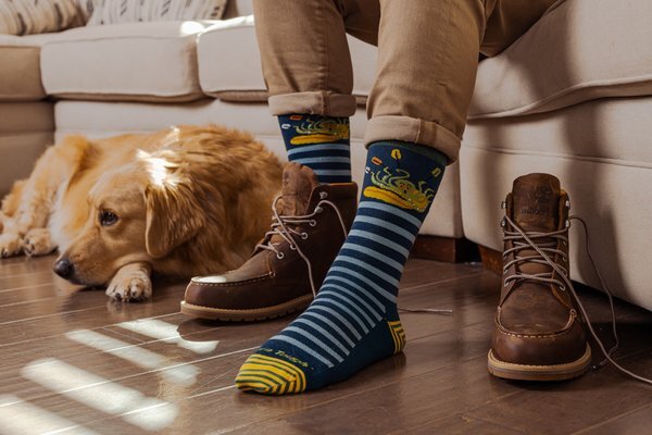 Darn Tough 6066 Dark Teal Men’s Animal Haus Crew Lightweight Octopus Sock Socks