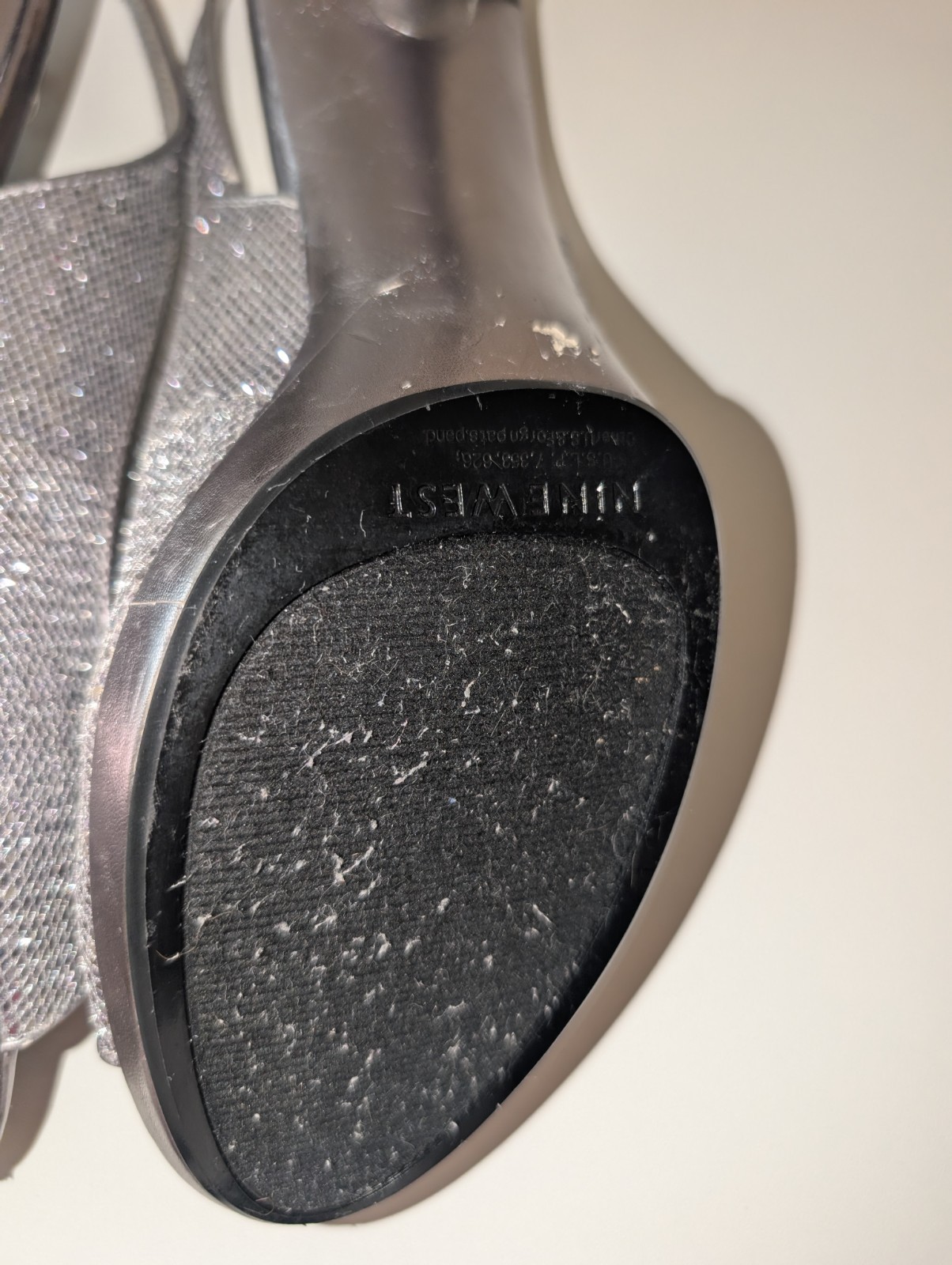 Nine West Sharina Silver Glitter Slingback Peep Toe Heels Size 9.5M Evening Shoe