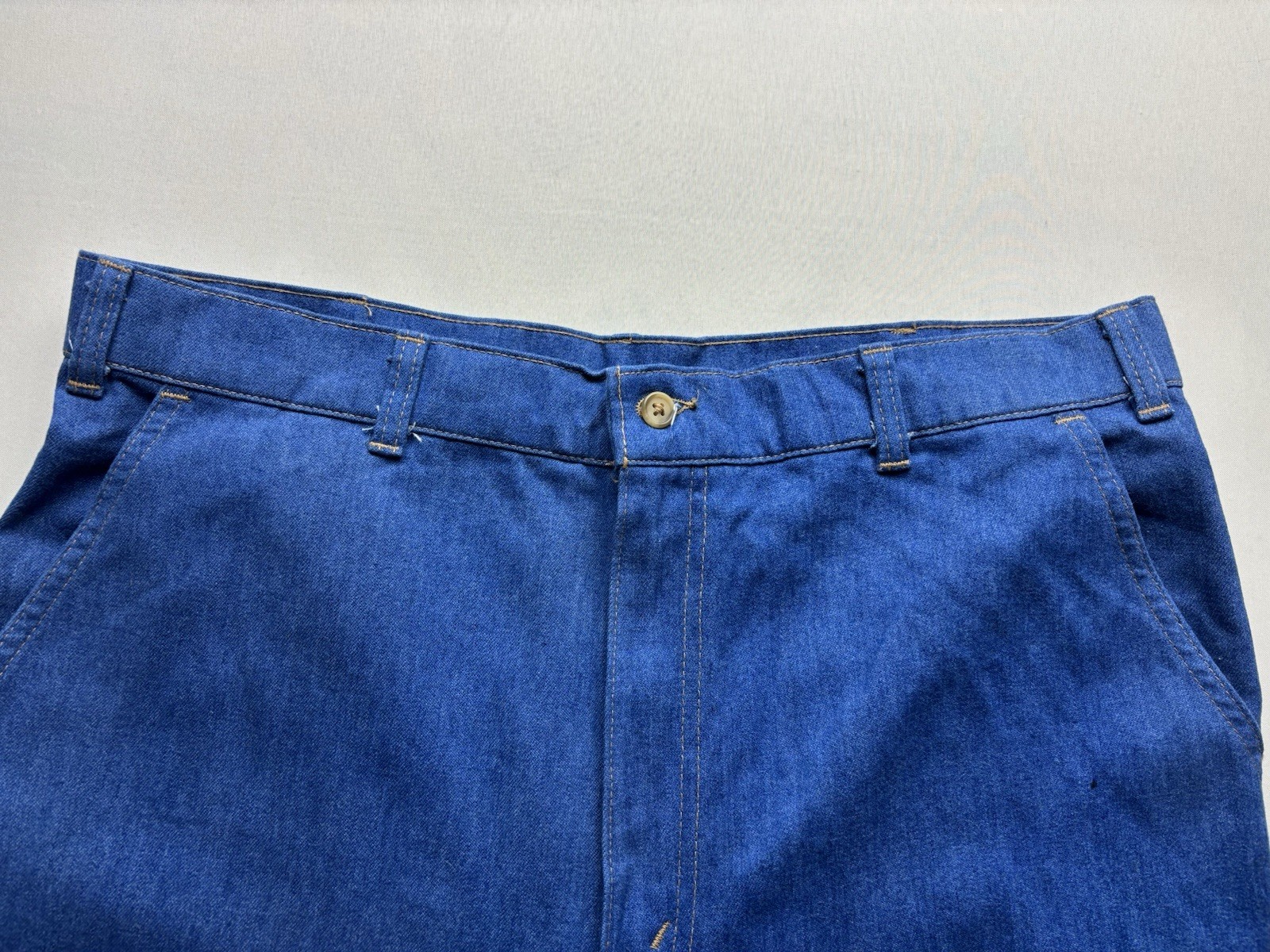True Vtg 70 Made In USA Levi’s For Men With A Skosh More Room Orange Tab Jeans