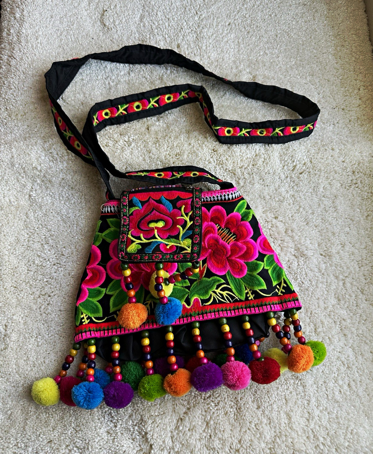 Women’s Multicolor Floral Embroidered Crossbody Bag Zip Closure Black Strap