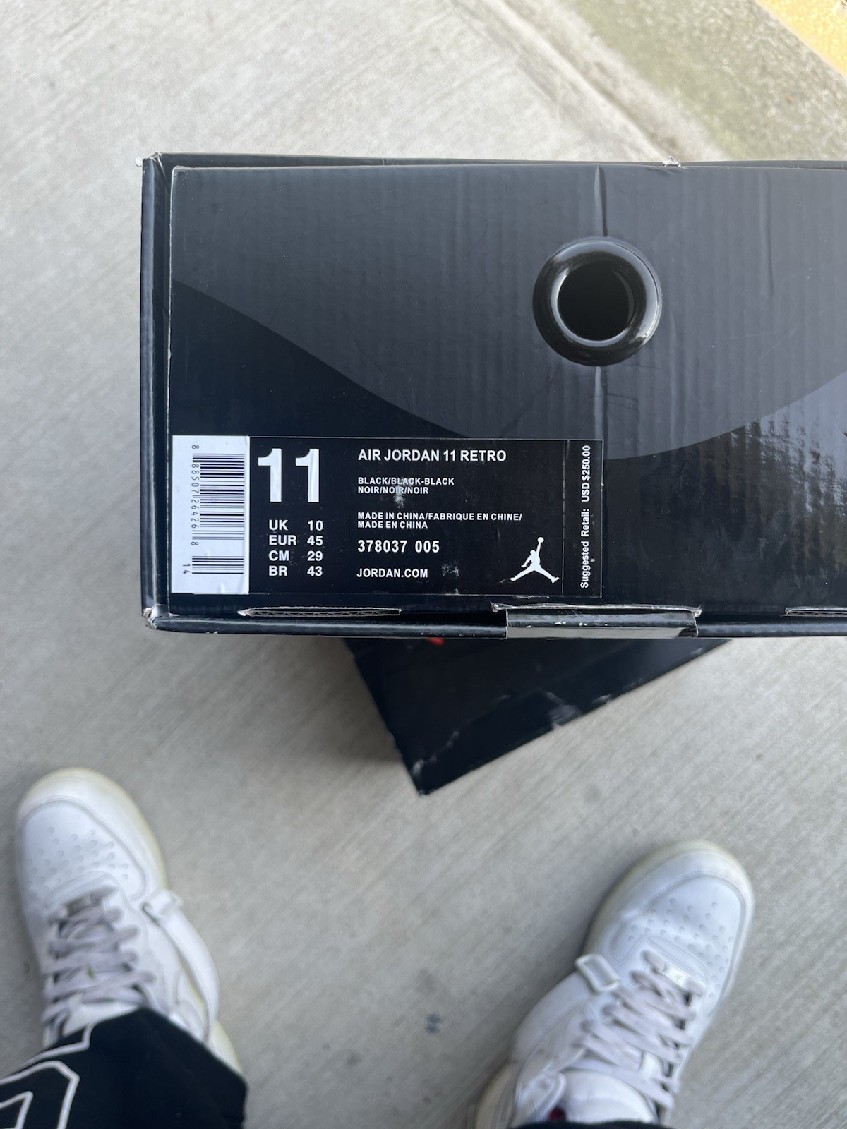Jordan 11 cap n gown black size 11