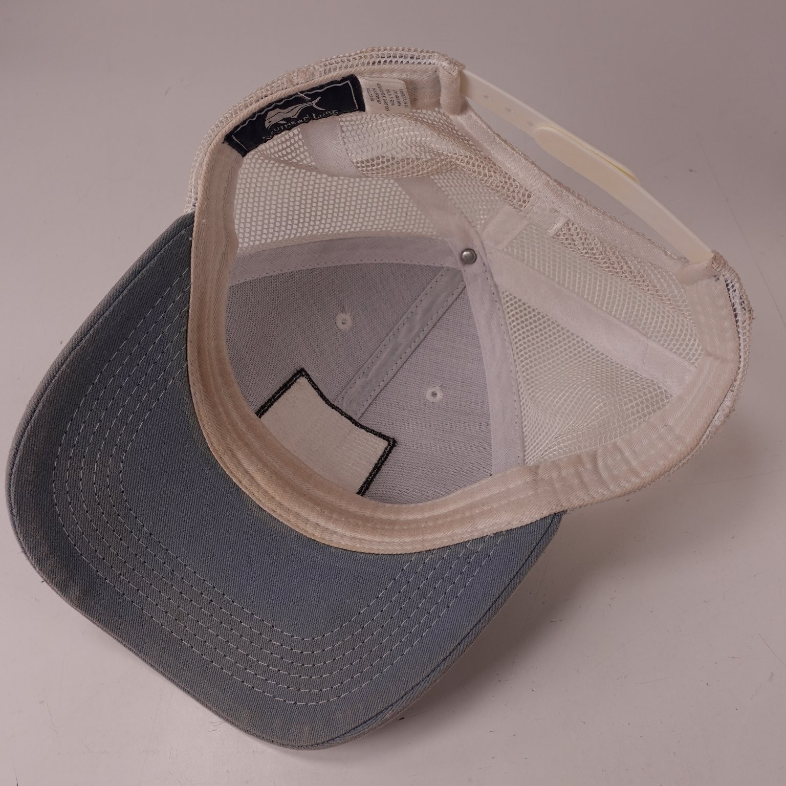 Southern Lure Trucker Hat Men’s Adjustable Gray Mesh Dog Patch Fishing