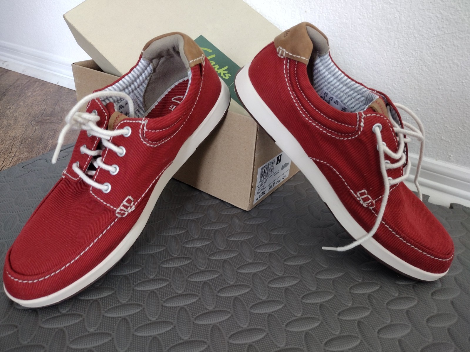 Clarks Norwin Vibe Men’s Red Canvas Lace-Up Sneakers Round Toe 9.5 G