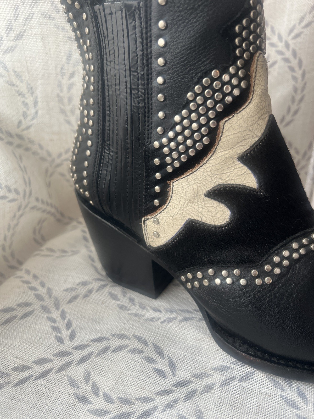 MEZCALERO leather boots black & ivory. Silver details and silver tip. SIZE 10