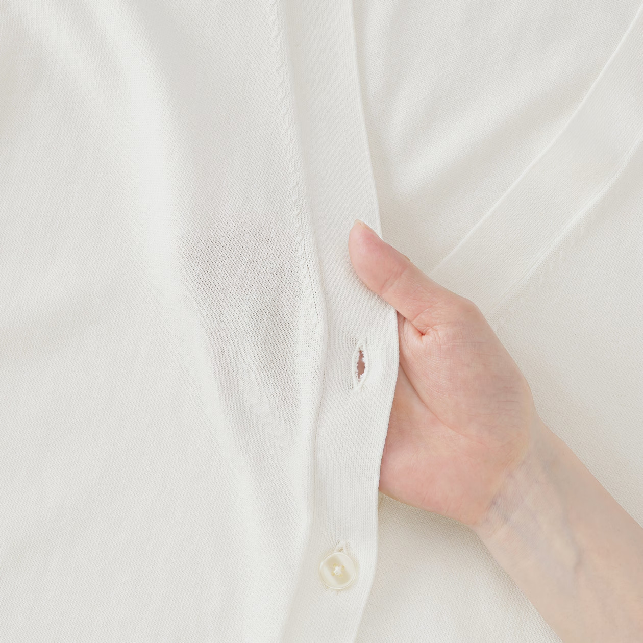 MUJI Womens UV Resistant V Neck Cardigan White FedEx