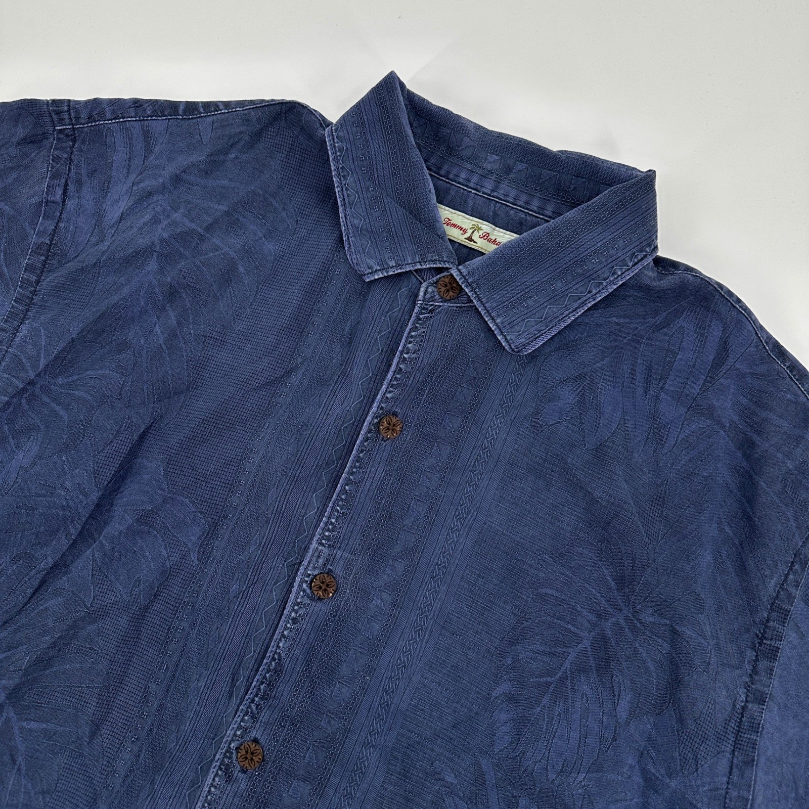 Tommy Bahama Mens Large 100% Silk Blue Tonal Leaf Jacquard Short Sleeve Shirt