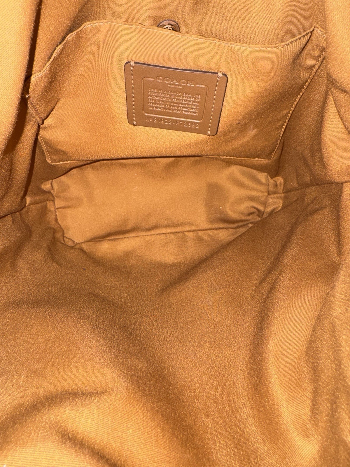 Coach Beige Pebbled Duffle Shoulder Bag Zip Gold Chain Strap Adjustable