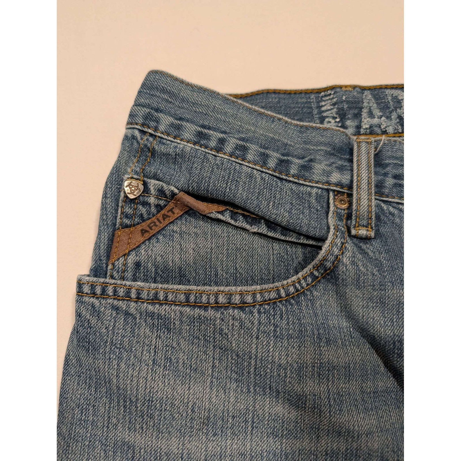 Ariat M2 Relaxed Bootcut Jeans Mens 40×32 Medium Wash Denim Blue