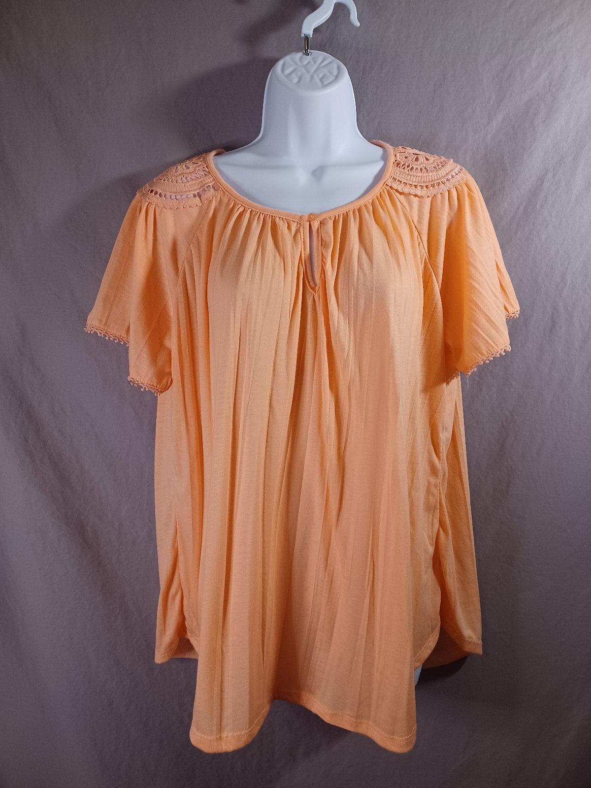 New York Laundry Peach Women V-Neck Crochet Yoke Pullover Blouse Short Sleeve 1X