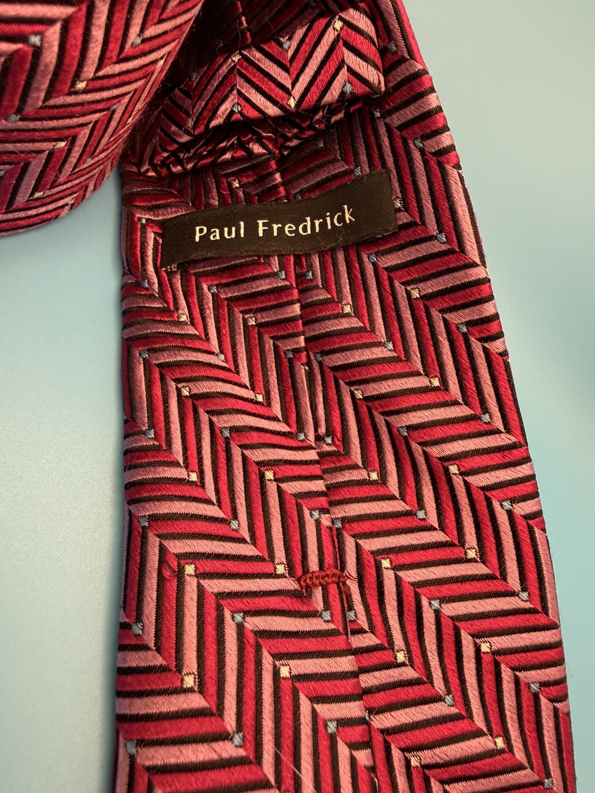 Paul Fredrick Silk Tie Necktie Purple Club Crest Heraldic Made in Italy 58×3.25