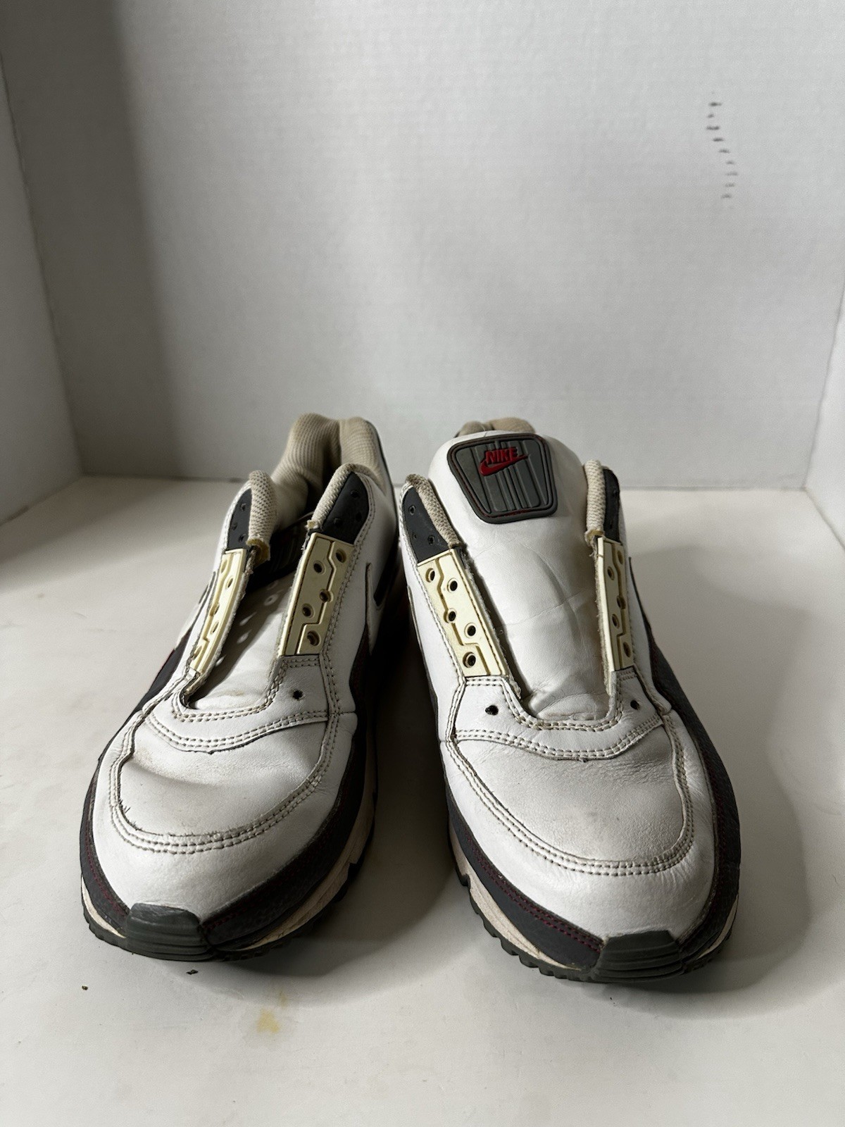 Nike Air Max – white and red Men’s Size 8