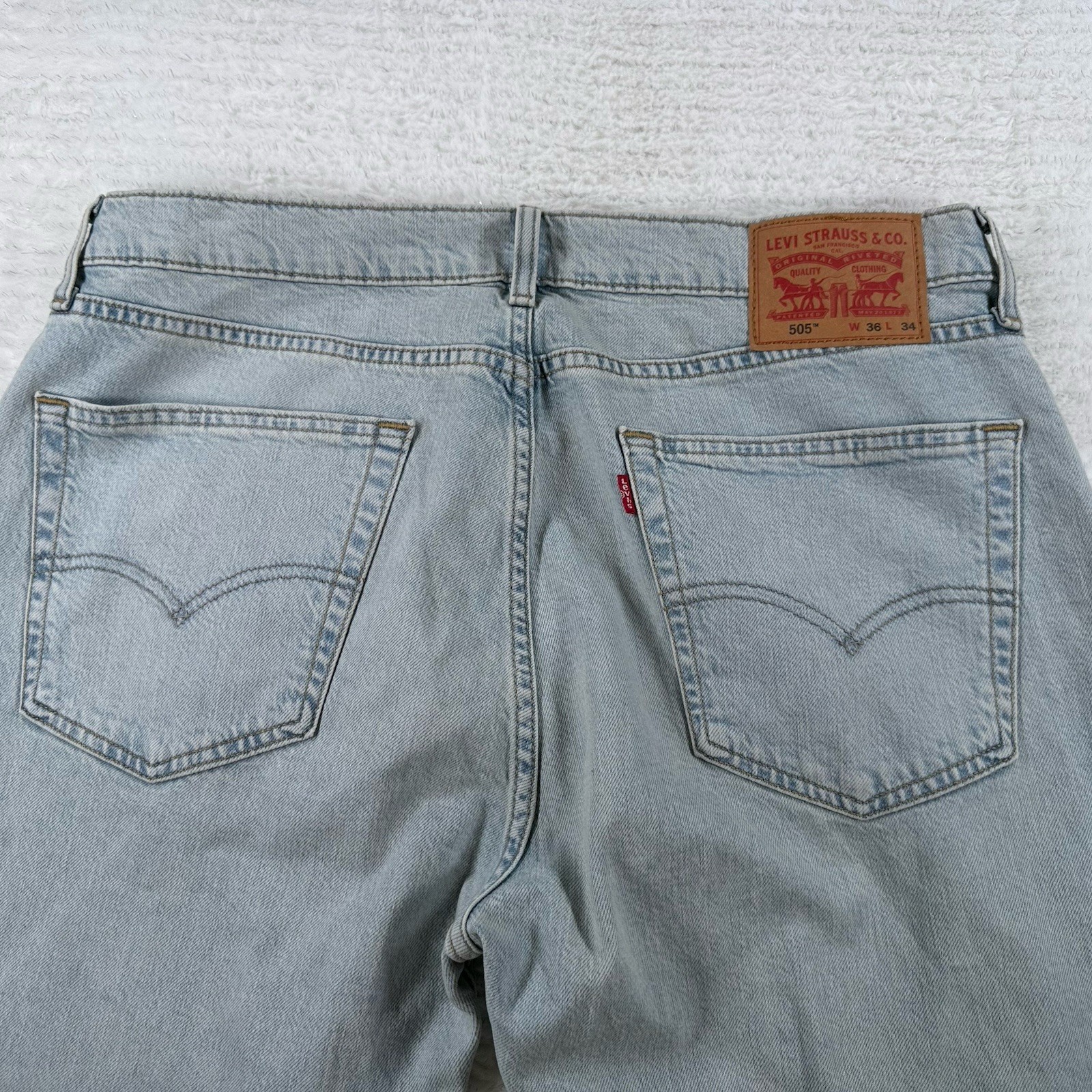 Levis 505 Jeans Mens 36×34 Blue Light Wash Regular Fit Straight Leg Denim