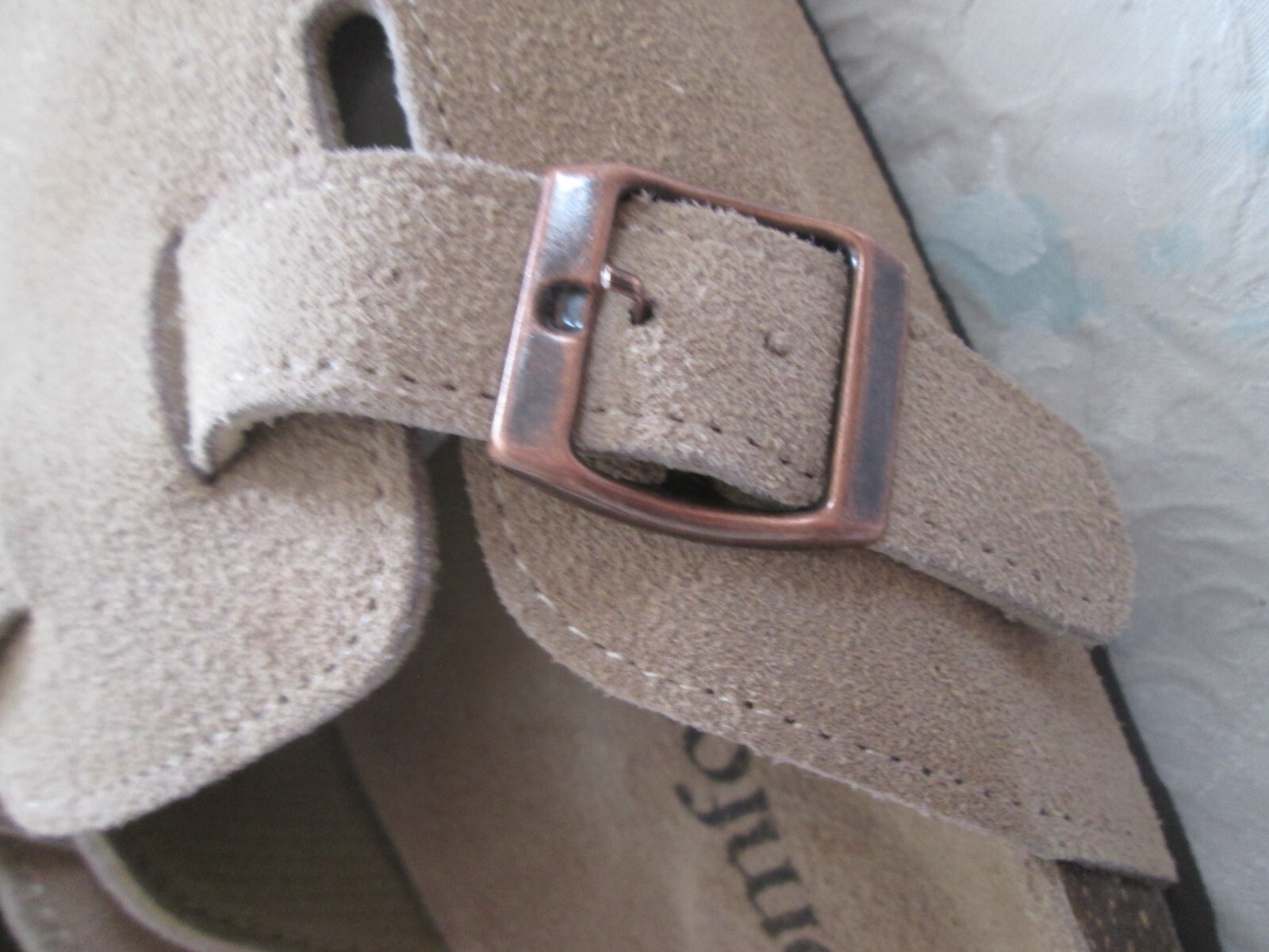 GOMFORT LT TAN/BEIGE SUEDE 41 SLIP-ON CLOGS CORK HEEL BUCKLE UPPER NEW