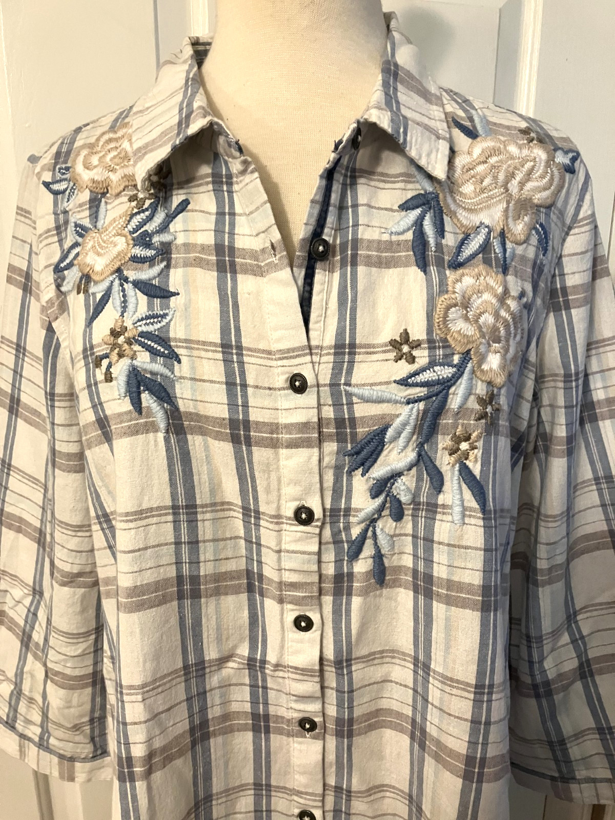 Coldwater Creek Ivory Blue Tan Plaid Embroidered Tunic Top Size M
