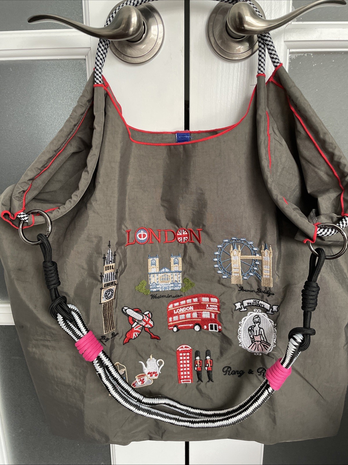 London Embroided Nylon 2-Way Rope Strap Drawstring LG Tote Bag Ball & Chain LIKE