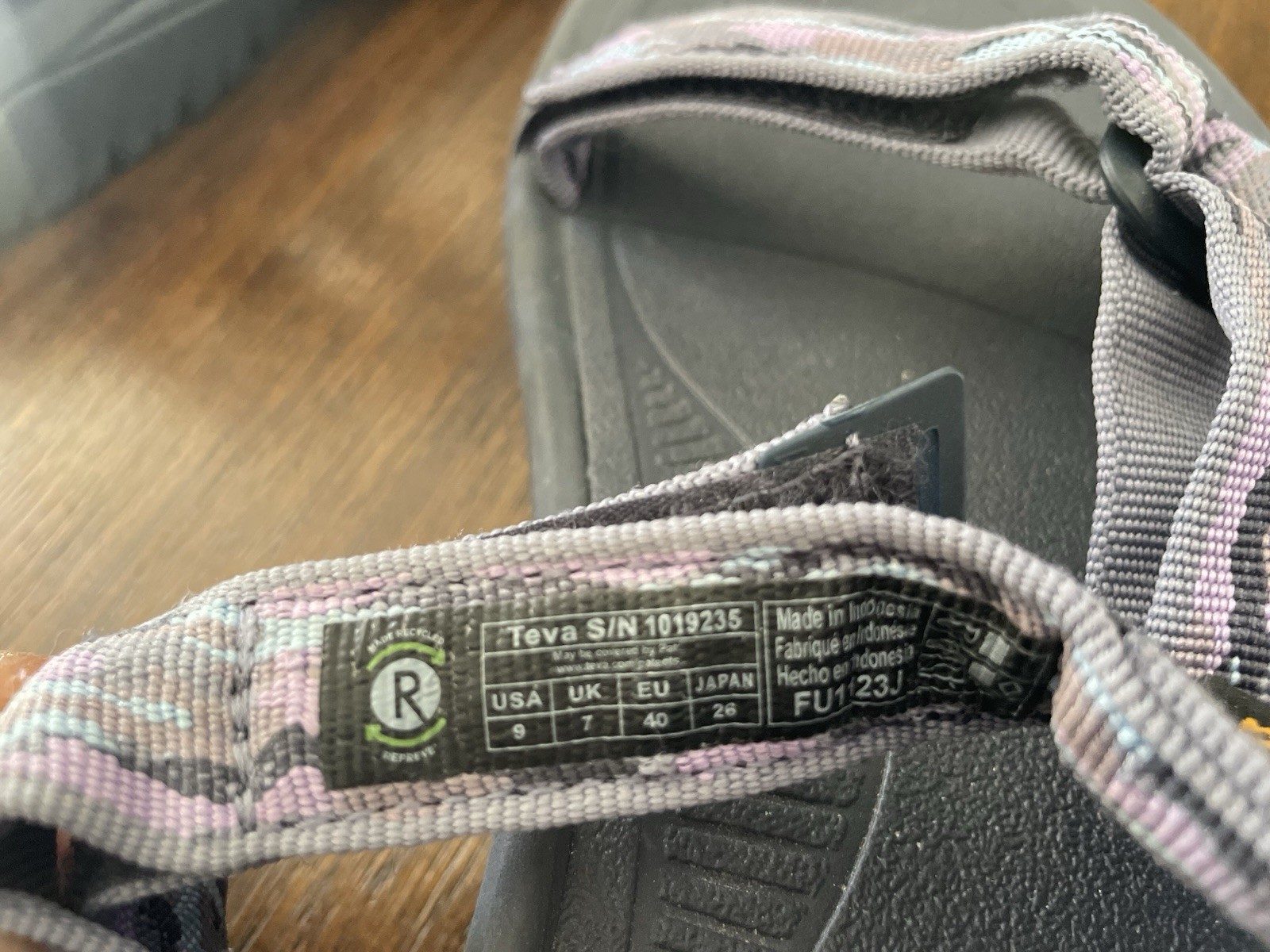 Teva Women’s Sandals with Pink and Gray Camo Straps Size 9