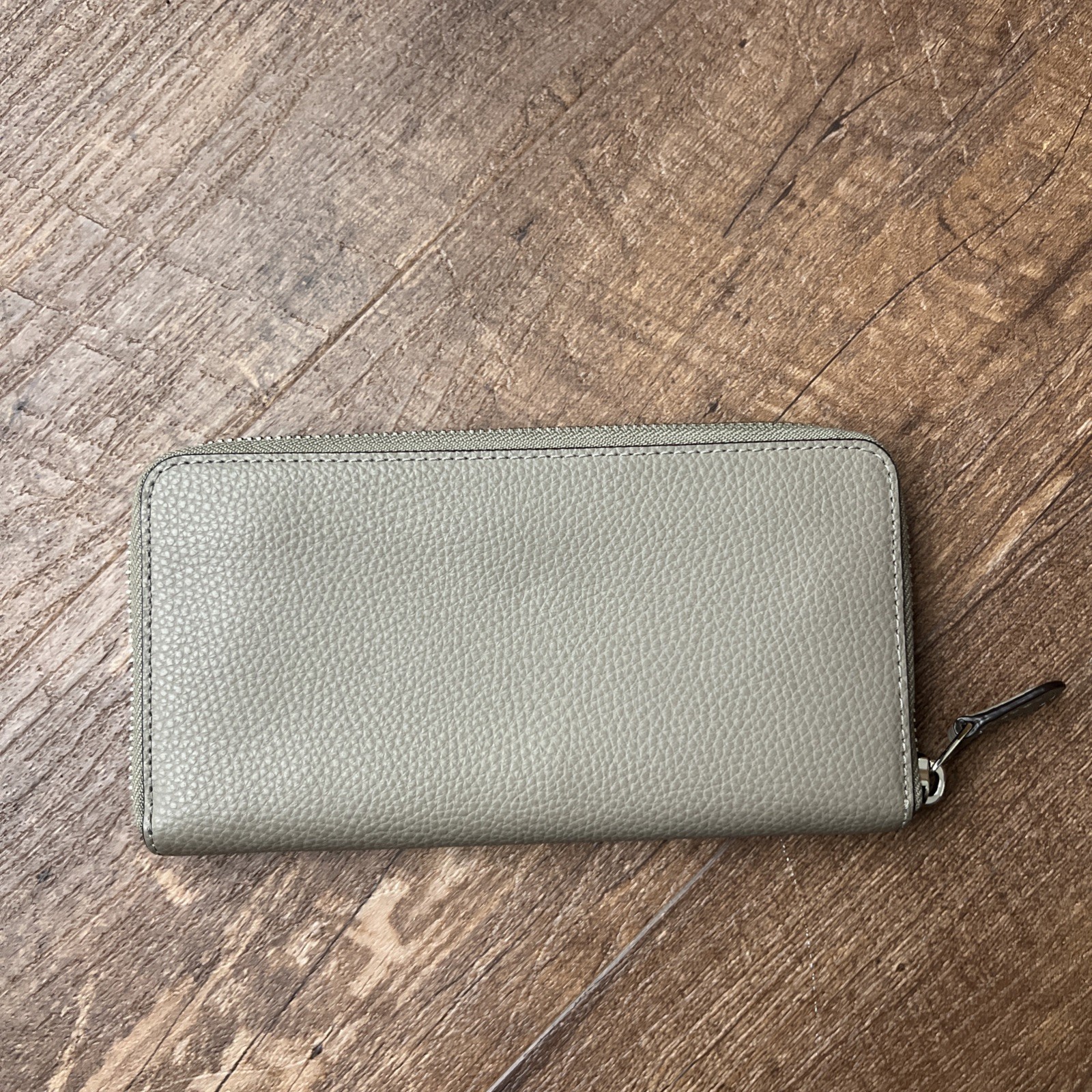 Coach Long Wallet 19cm Taupe Leather Gold Zip 12 Card Slots