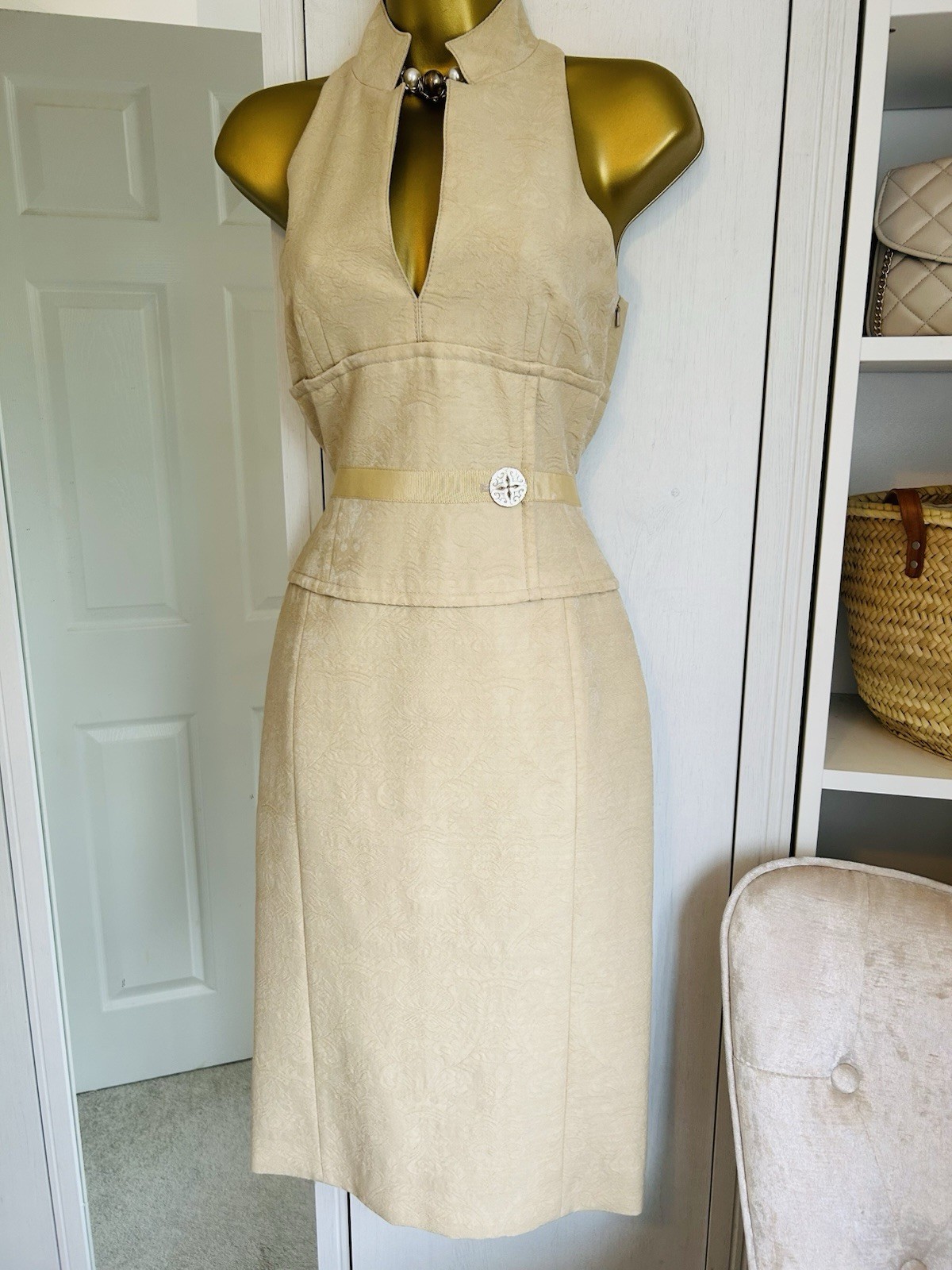 Karen Millen Cream Gold Brocade Oriental Pencil Cocktail Dress UK 8 Vintage