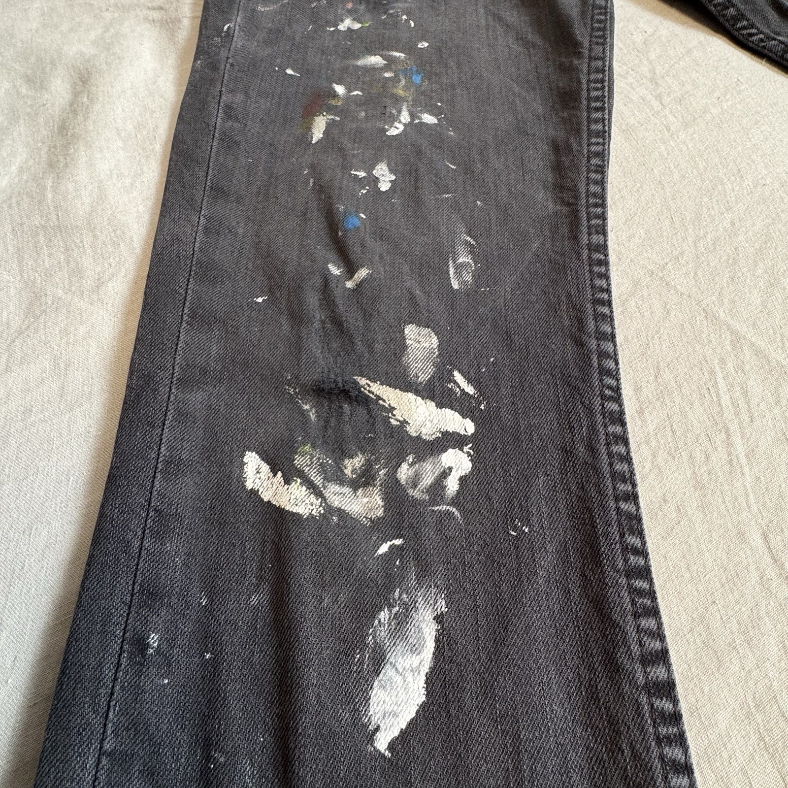 Levi’s 511 Men 30×30 Jeans Black Distressed Paint Splatter Stains Artful Denim