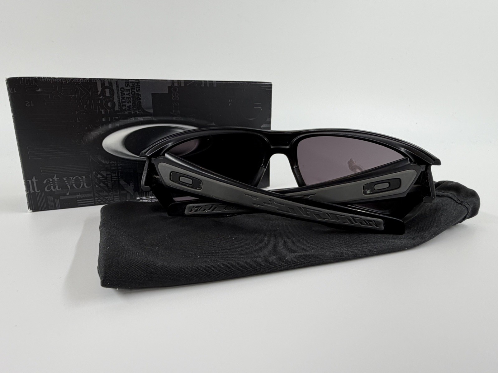 Oakley TURBINE ROTOR 9307 Black Prizm Lens Sunglass granite frame