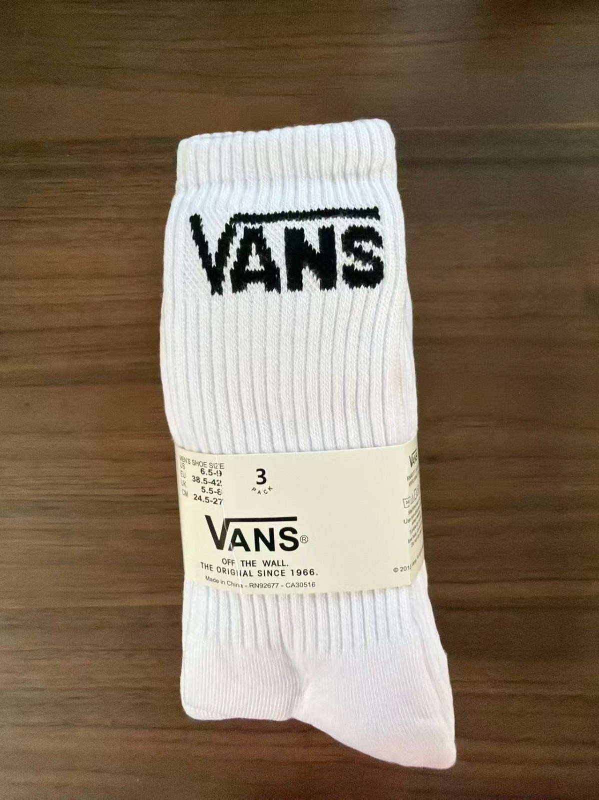 Vans Men’s Classic Crew Socks – 3-Pairs, Black & White Basics