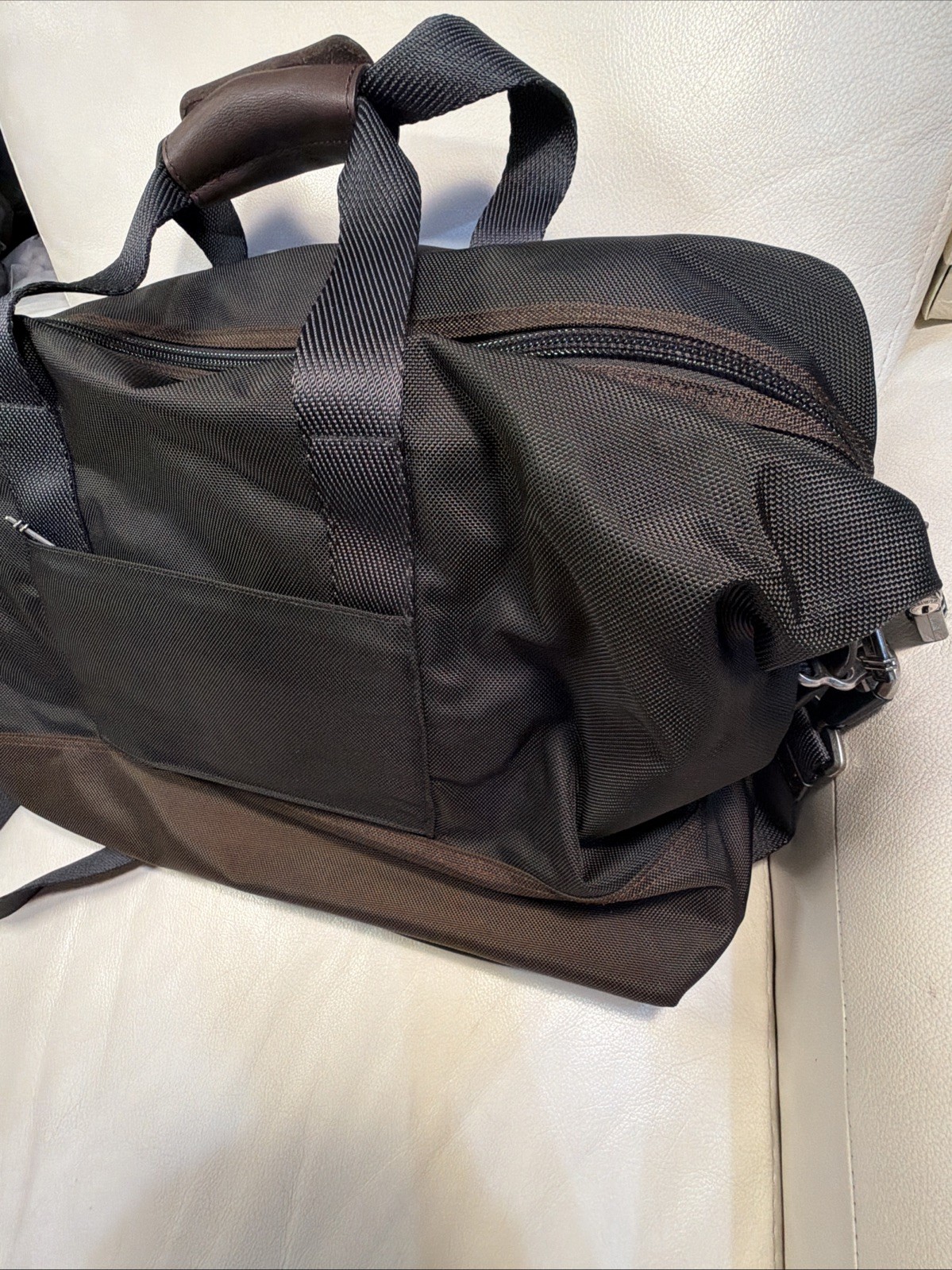 Tumi Alpha Bravo Grissom Travel Duffle Satchel Bag Nylon Black 223358 EXCELLENT