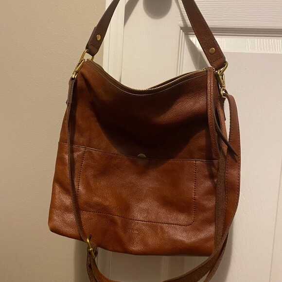 Fossil Amelia Hobo Crossbody Shoulder Bag Brown Leather SHB1819213 $238 MSRP Y