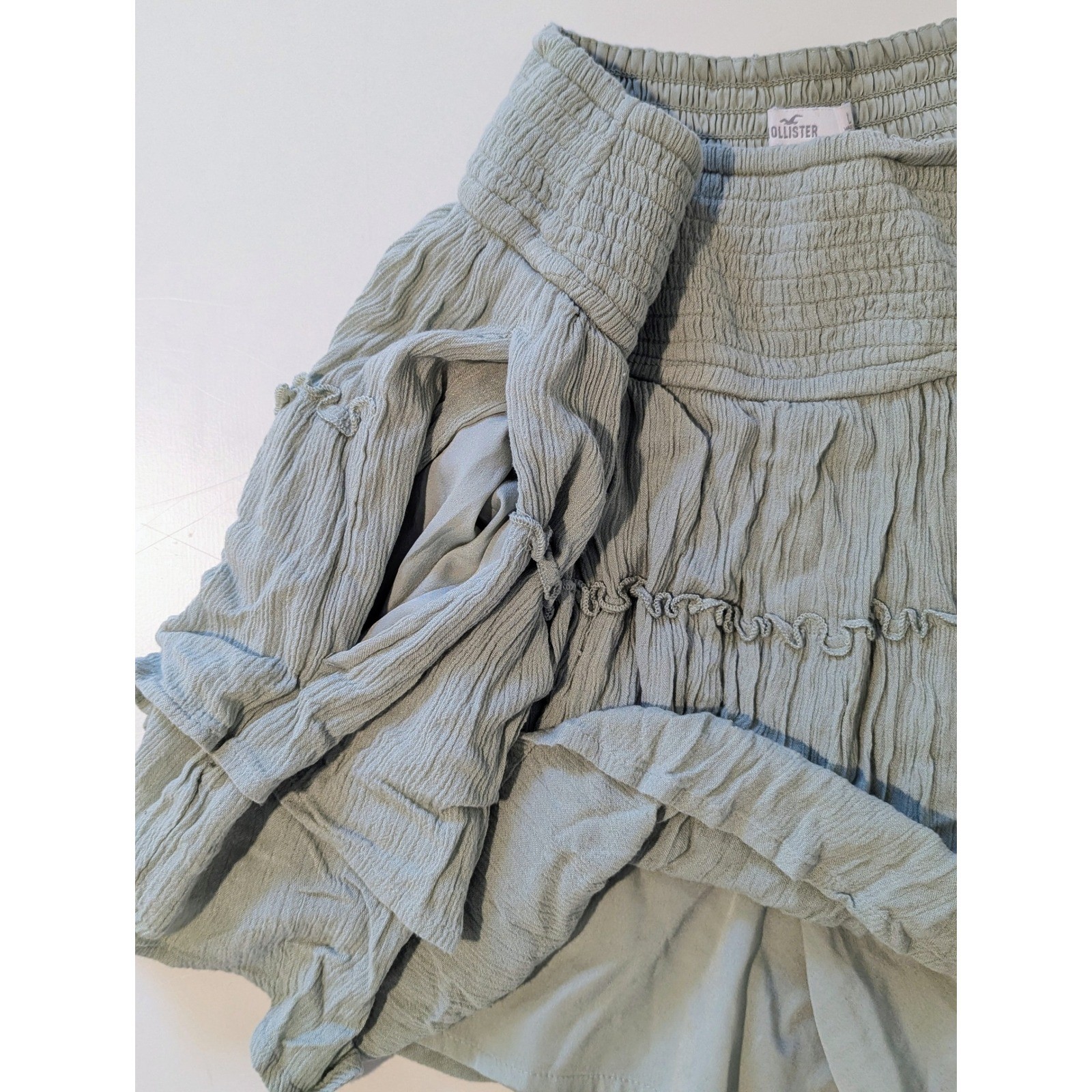 Hollister Sage Green Smocked Tiered Ruffle Skort Mini Skirt with Pockets Large