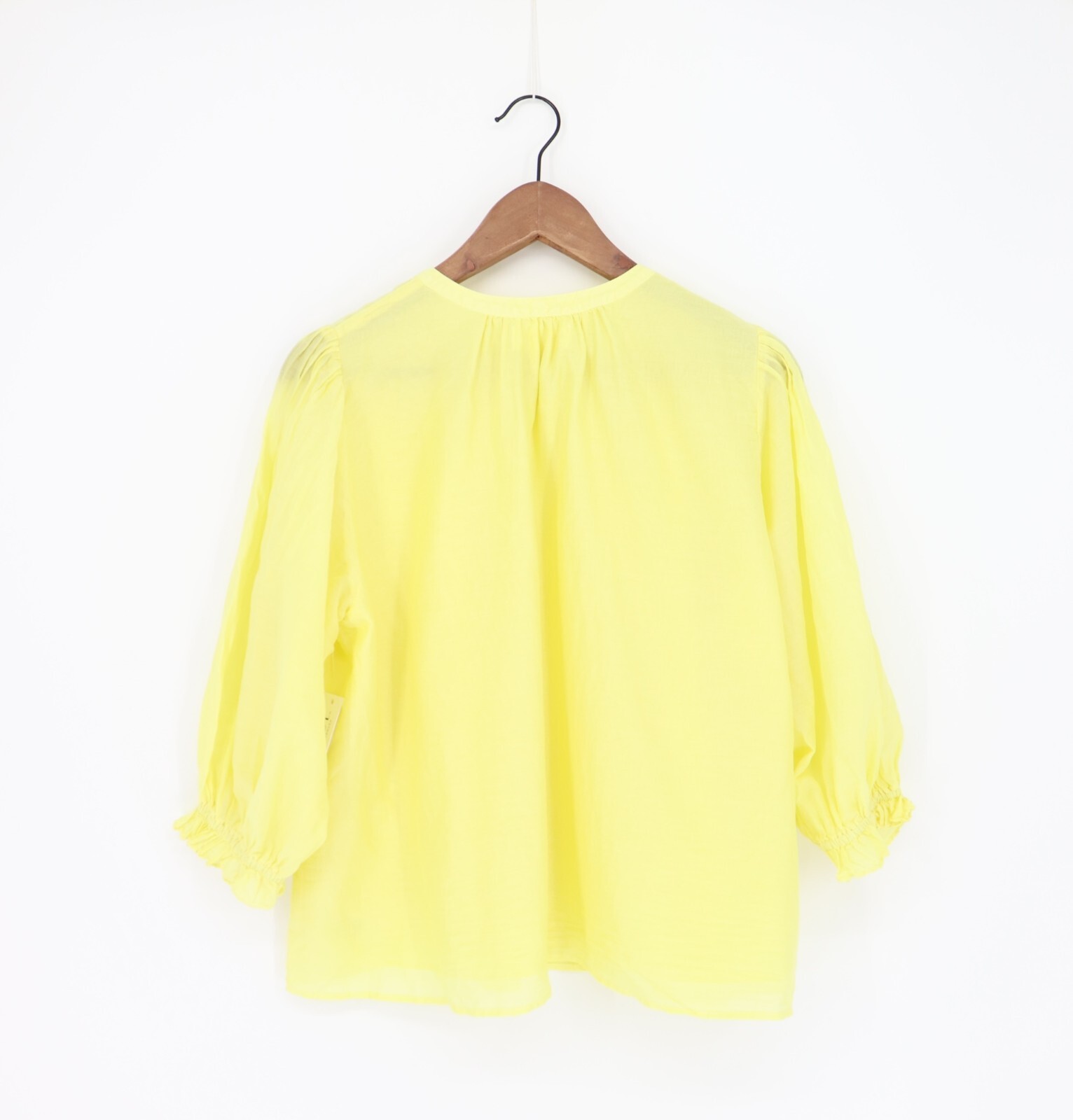 VELVET By Graham & Spencer Mel 3/4 Sleeve V Neck Top Jolt S $145 H6