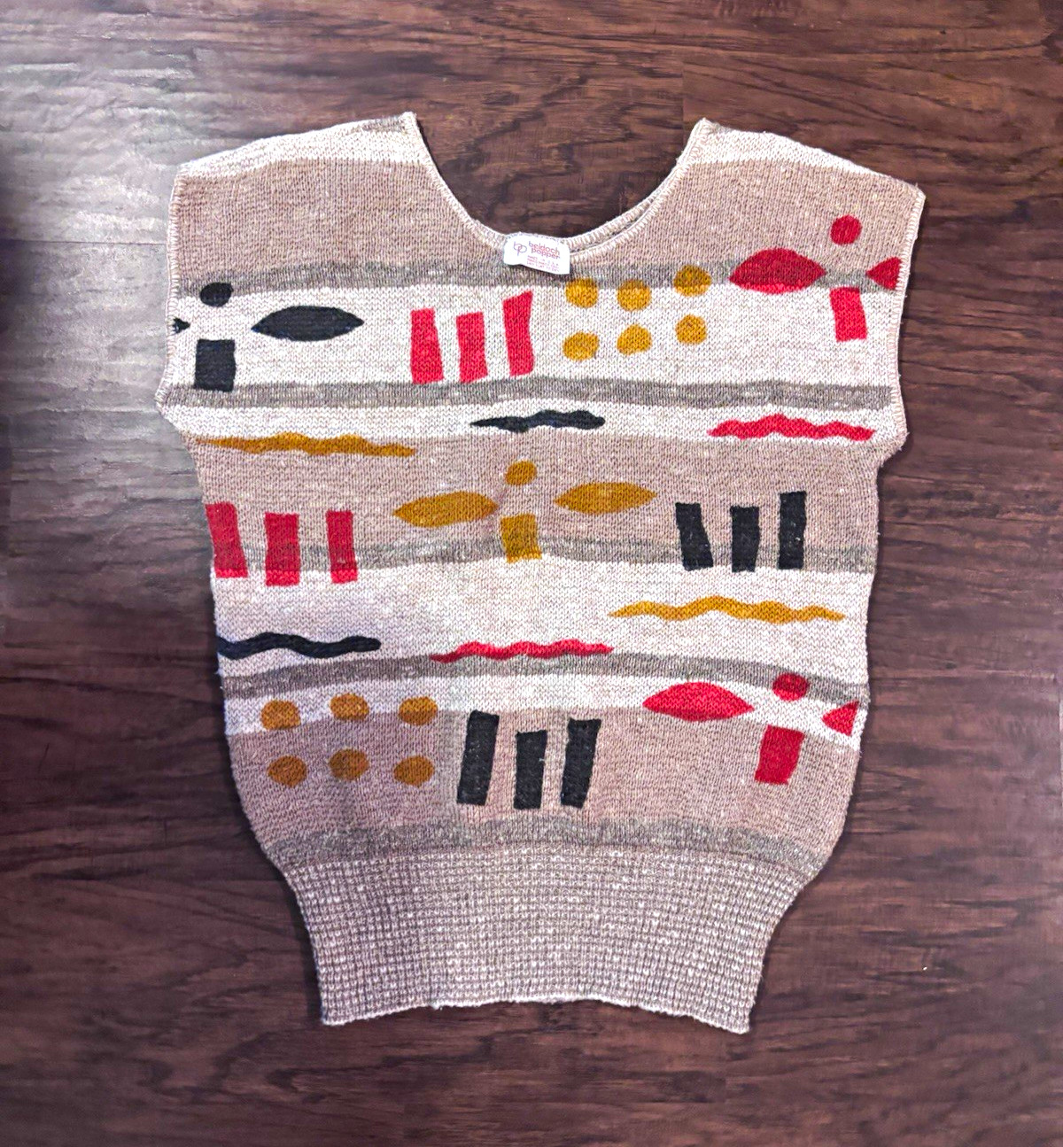 Beldach Popper Women’s M Beige Geometric Knit Sweater Vest Sleeveless Round