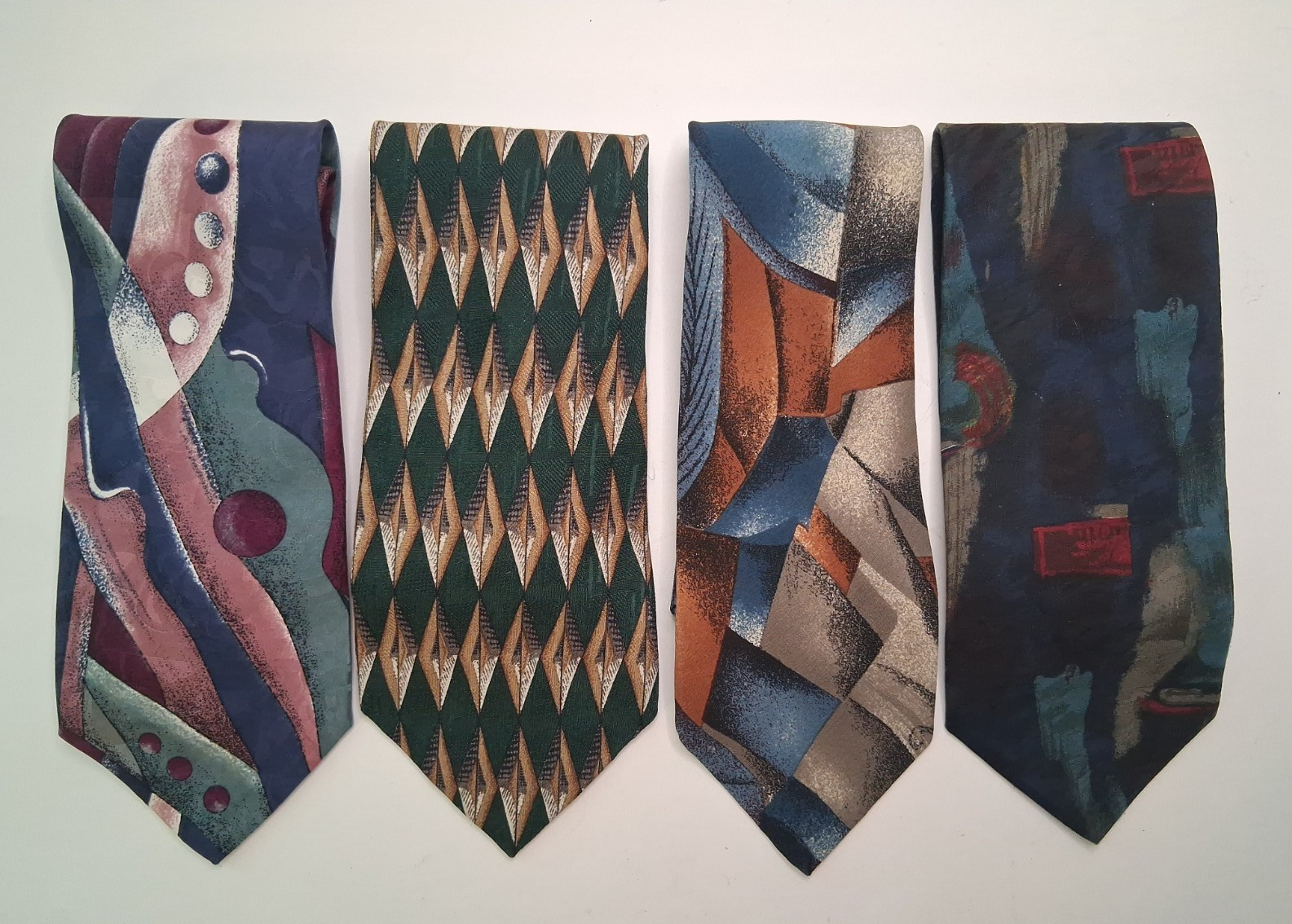 Lot of 4 Dark Color Abstract Neckties Name Brands Assorted Sizes Patterns Fabric