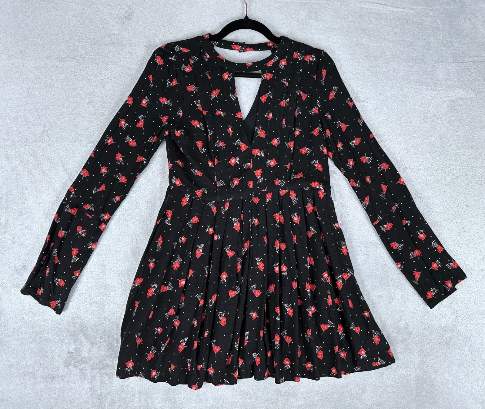 Free People NWT Tegan Keyhole Mini Dress Size 0 Long-Sleeve Black Floral